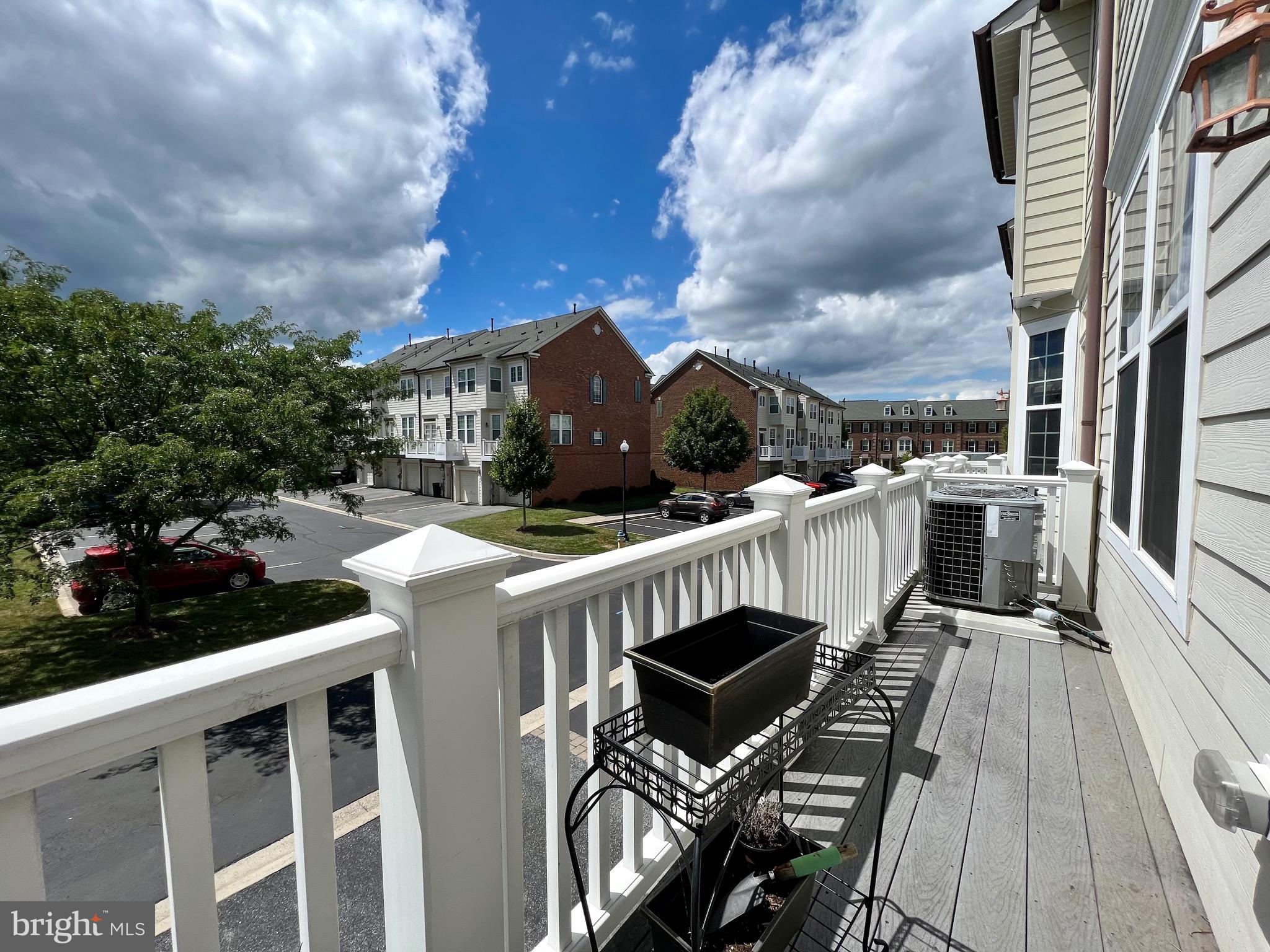 VILLAGES OF URBANA - Residential Lease