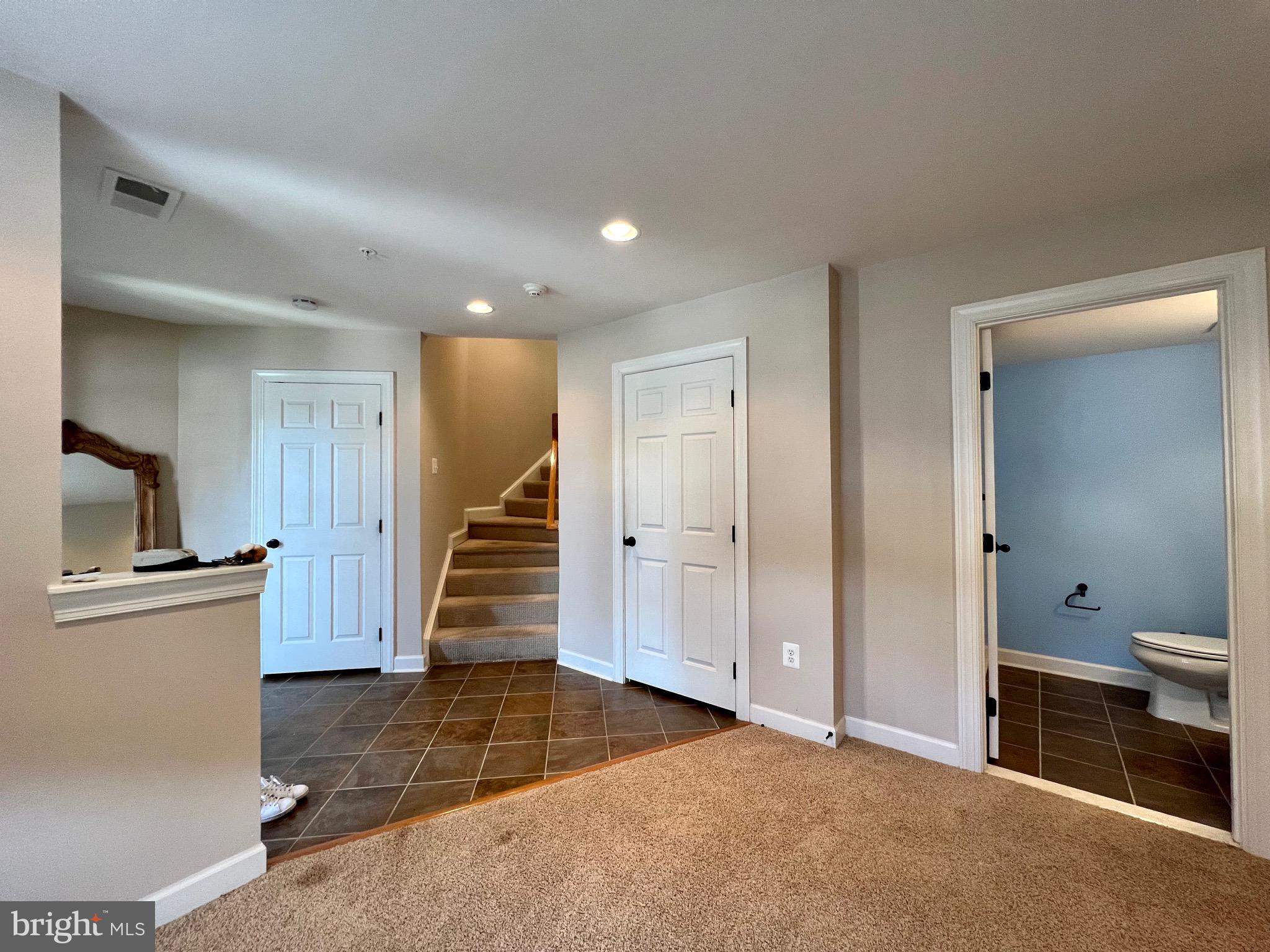 VILLAGES OF URBANA - Residential Lease