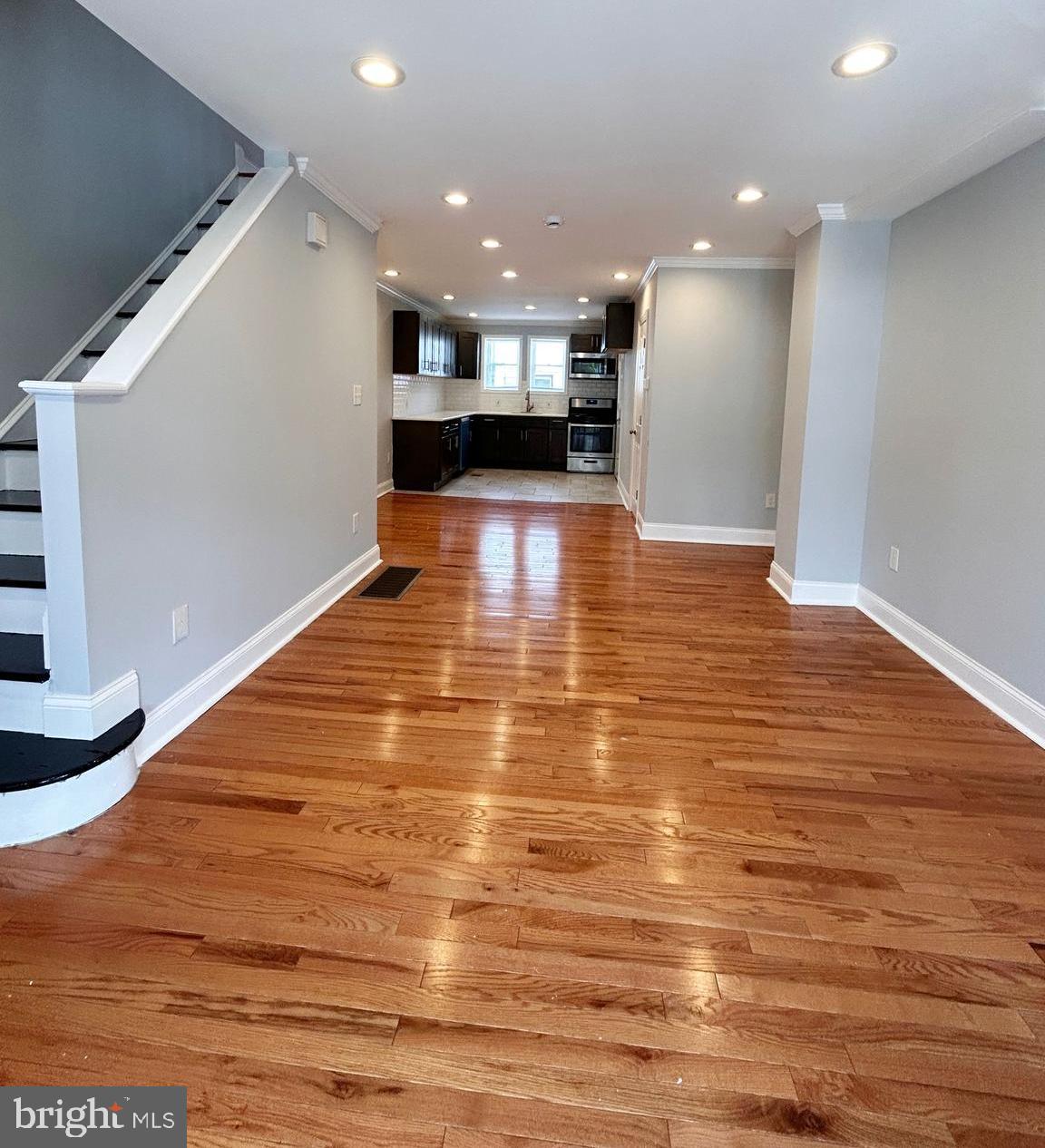 This beautiful 3 bedroom, 1.5 bathroom home is now available for immediate move-in. It features recessed lighting and hardwood floors throughout. The kitchen offers quartz countertops and all stainless steel appliances including new refrigerator/freezer, 5-burner gas stove, dishwasher and built-in microwave. This home comes generously equipped with central AC & heating system, full finished basement with washer/dryer connection, and private 1 car parking in the rear. Conveniently located near Roosevelt Blvd, this home provides an easy commute to all areas of the city. Close to public transportation and plenty of shopping and dining. No smoking please. Renter pays all utilities- gas, electricity, and water. Credit and background check required: $39.99/person application fee. 12 month lease required. All applicants are screened for the following criteria:
*Rental application must be complete, correct, and verified.
*Income must be verified.
*History of on-time monthly payments must be verified.
Please reply to this ad for video tour, application instructions, and more information. Please do not send text messages.