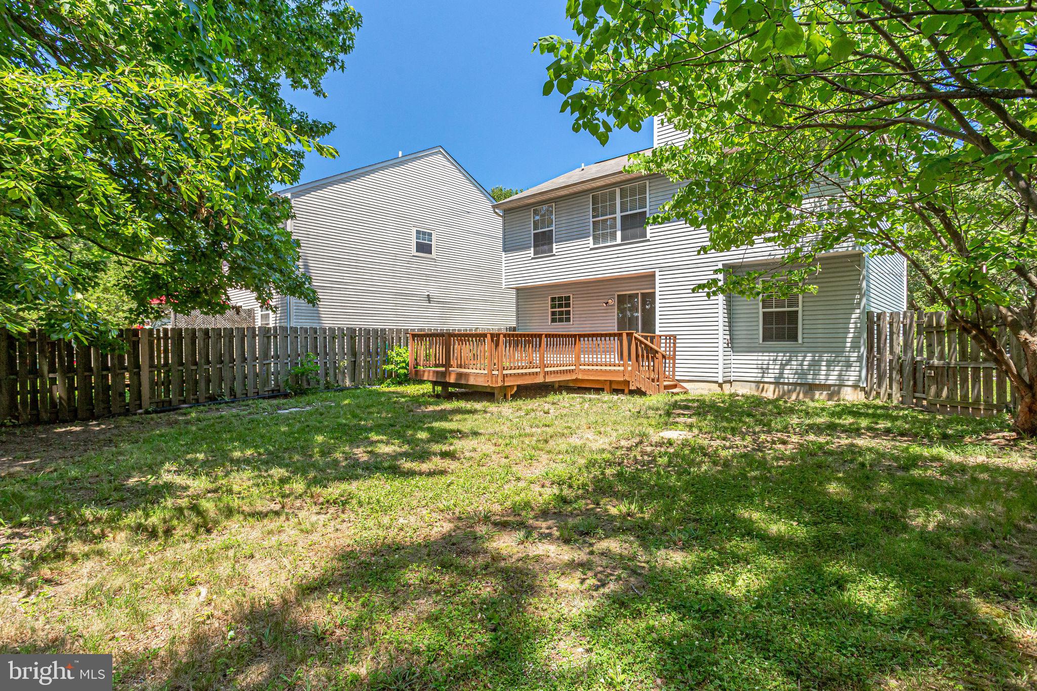 ST CHARLES HAMPSHIRE - Residential