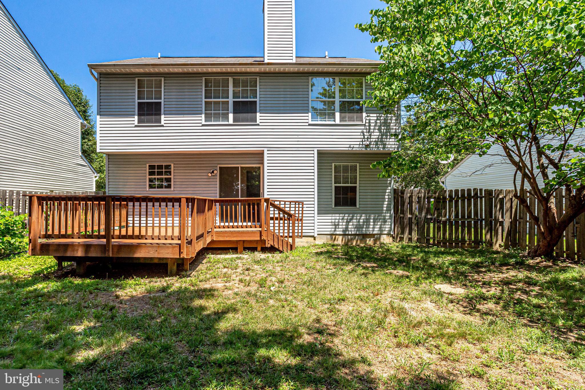 ST CHARLES HAMPSHIRE - Residential