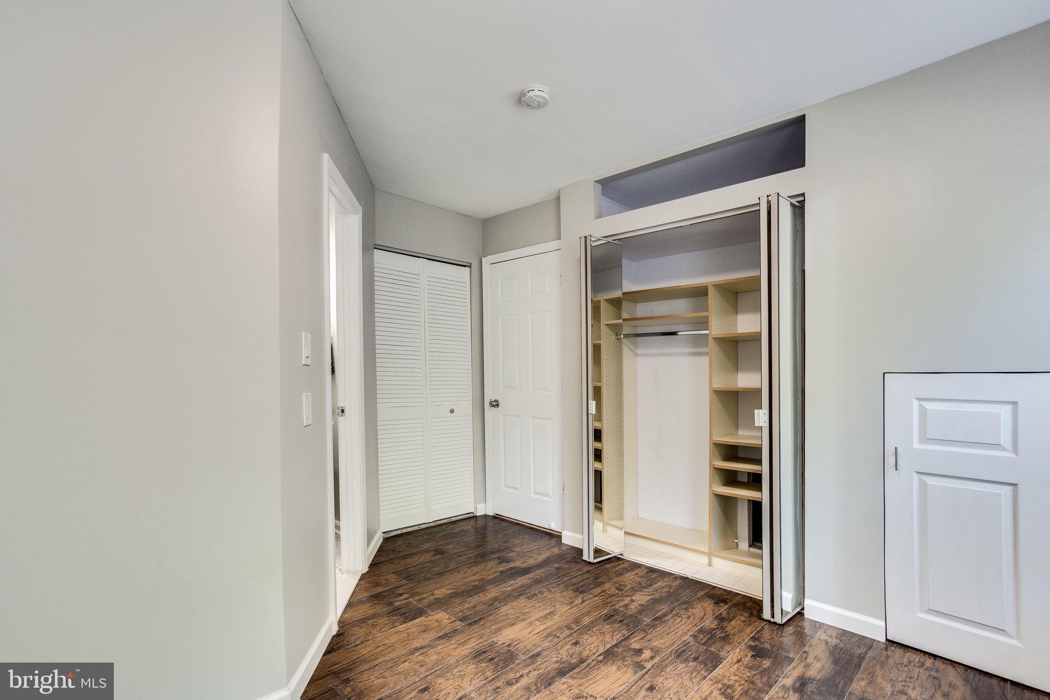 ST CHARLES HAMPSHIRE - Residential