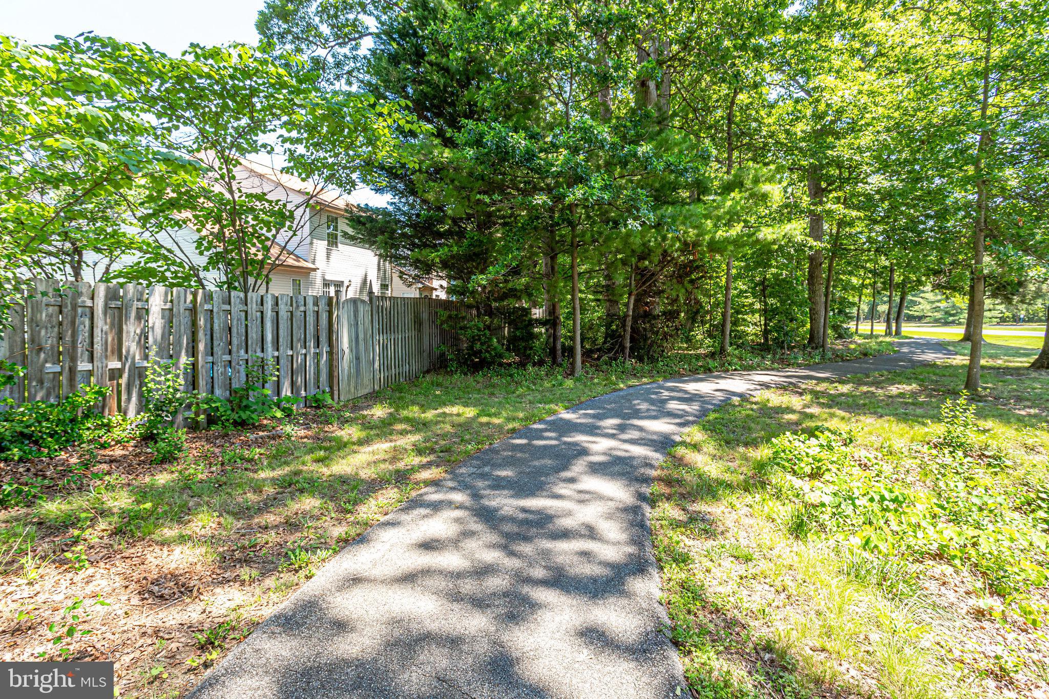 ST CHARLES HAMPSHIRE - Residential