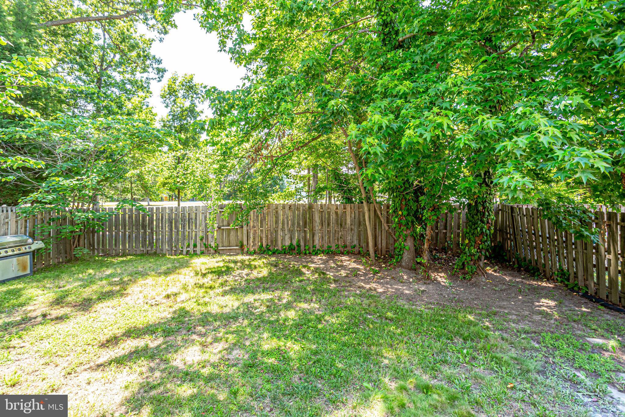 ST CHARLES HAMPSHIRE - Residential