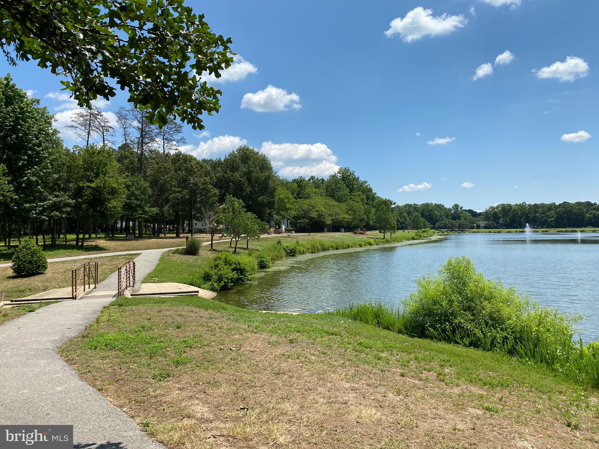ST CHARLES HAMPSHIRE - Residential