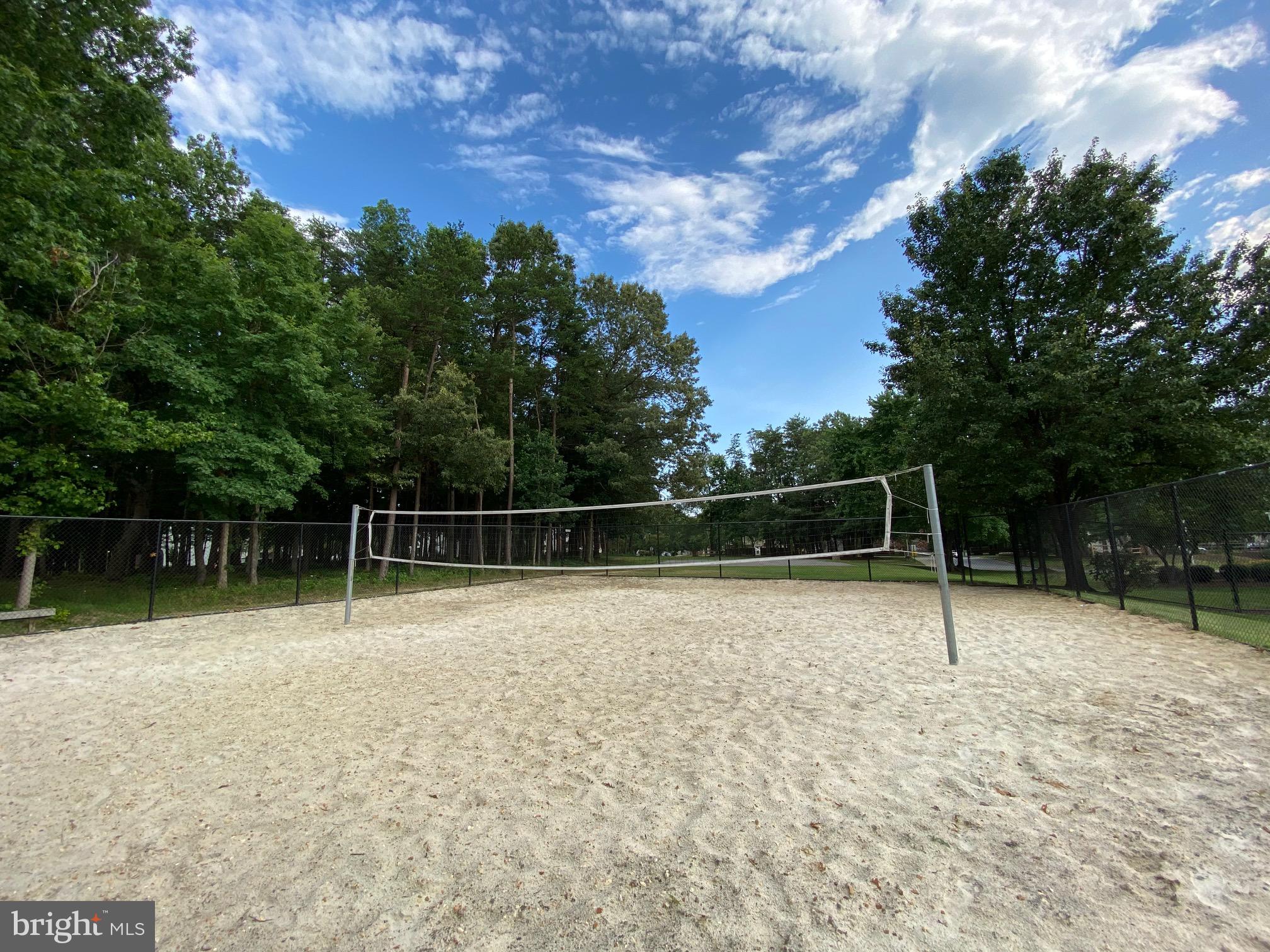 ST CHARLES HAMPSHIRE - Residential