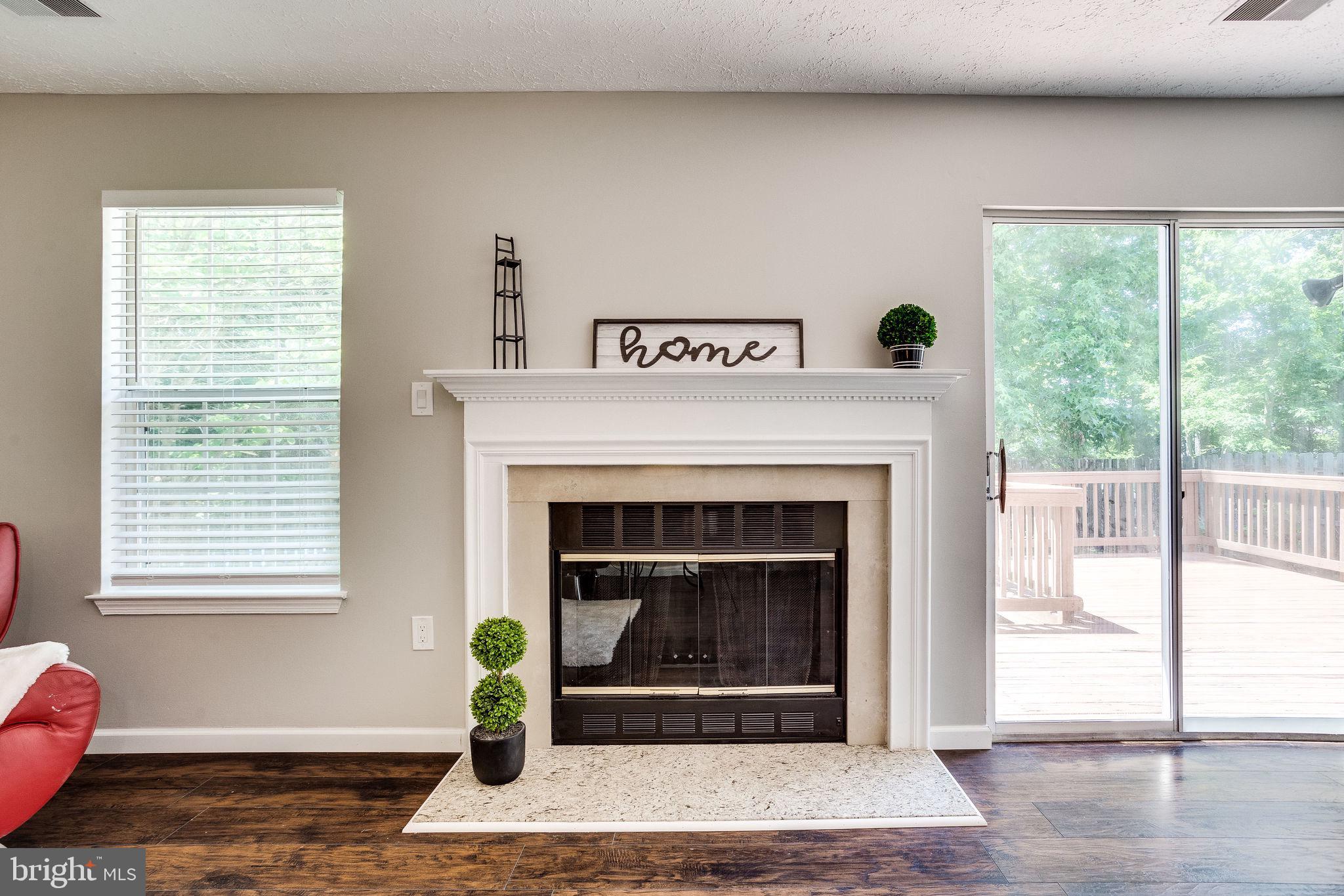 ST CHARLES HAMPSHIRE - Residential