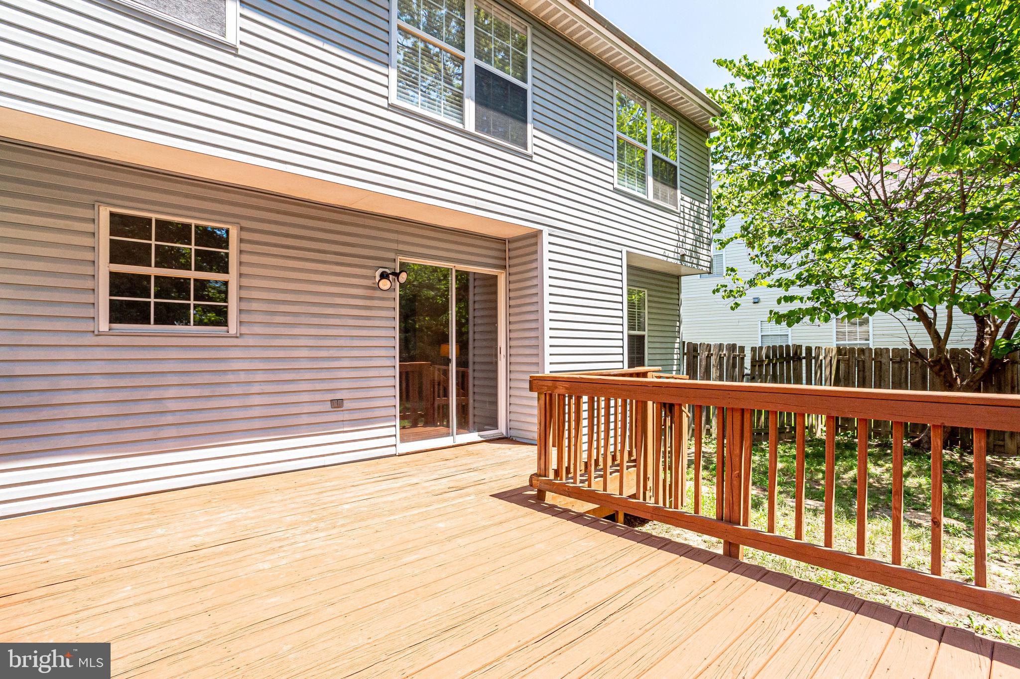 ST CHARLES HAMPSHIRE - Residential