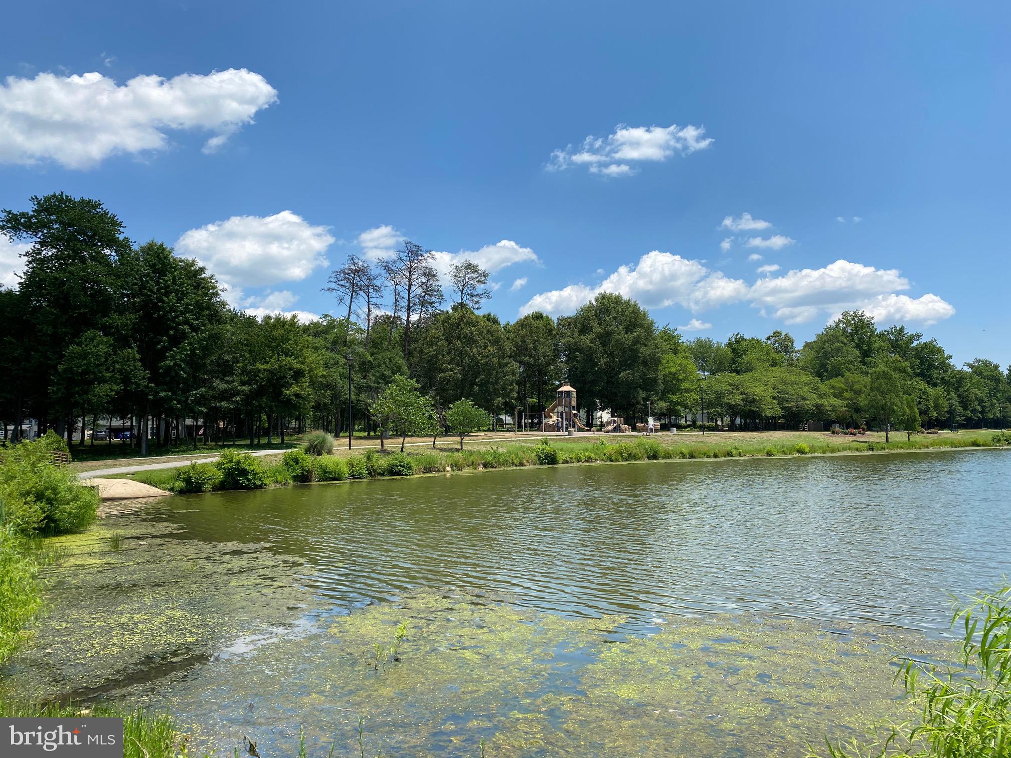 ST CHARLES HAMPSHIRE - Residential