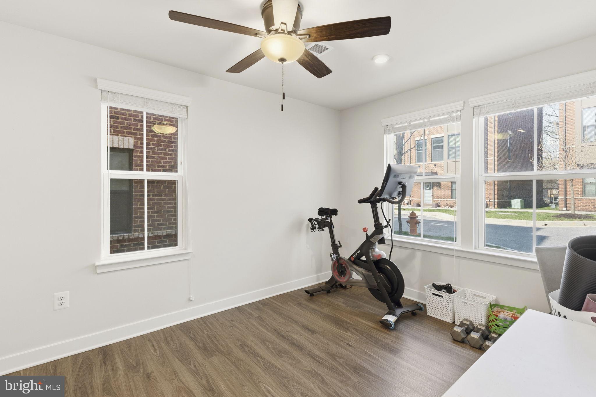 LOCUST POINT - Residential