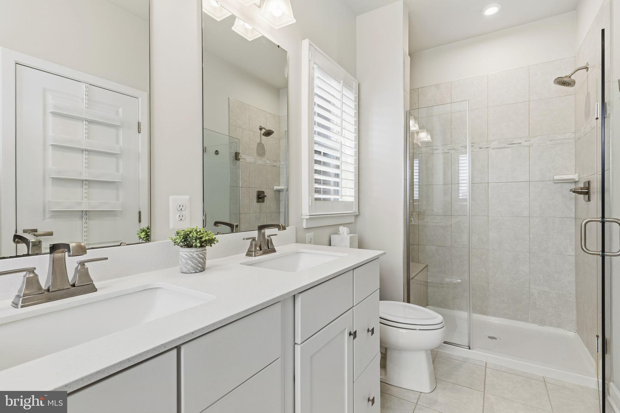 LOCUST POINT - Residential