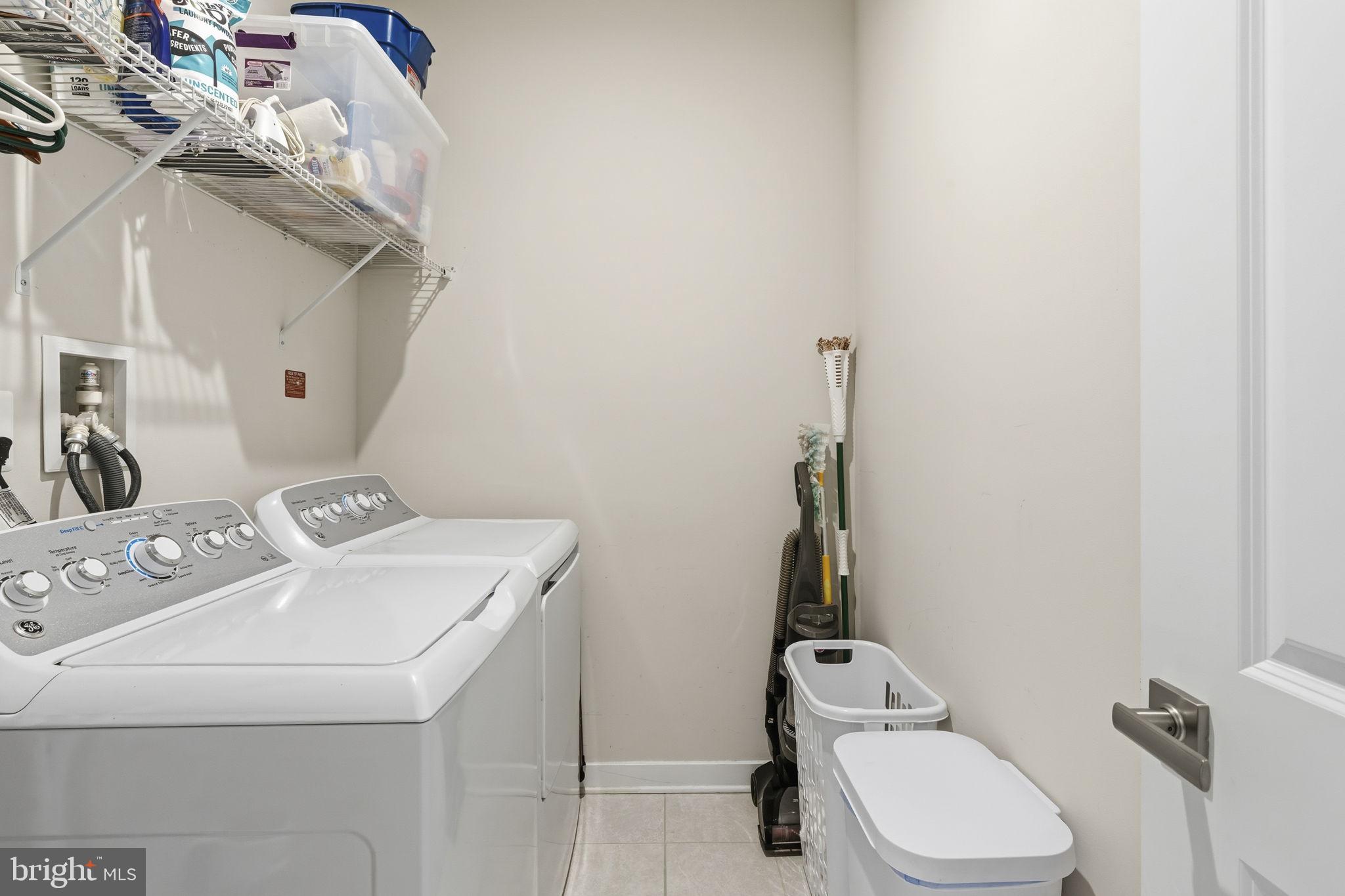 LOCUST POINT - Residential