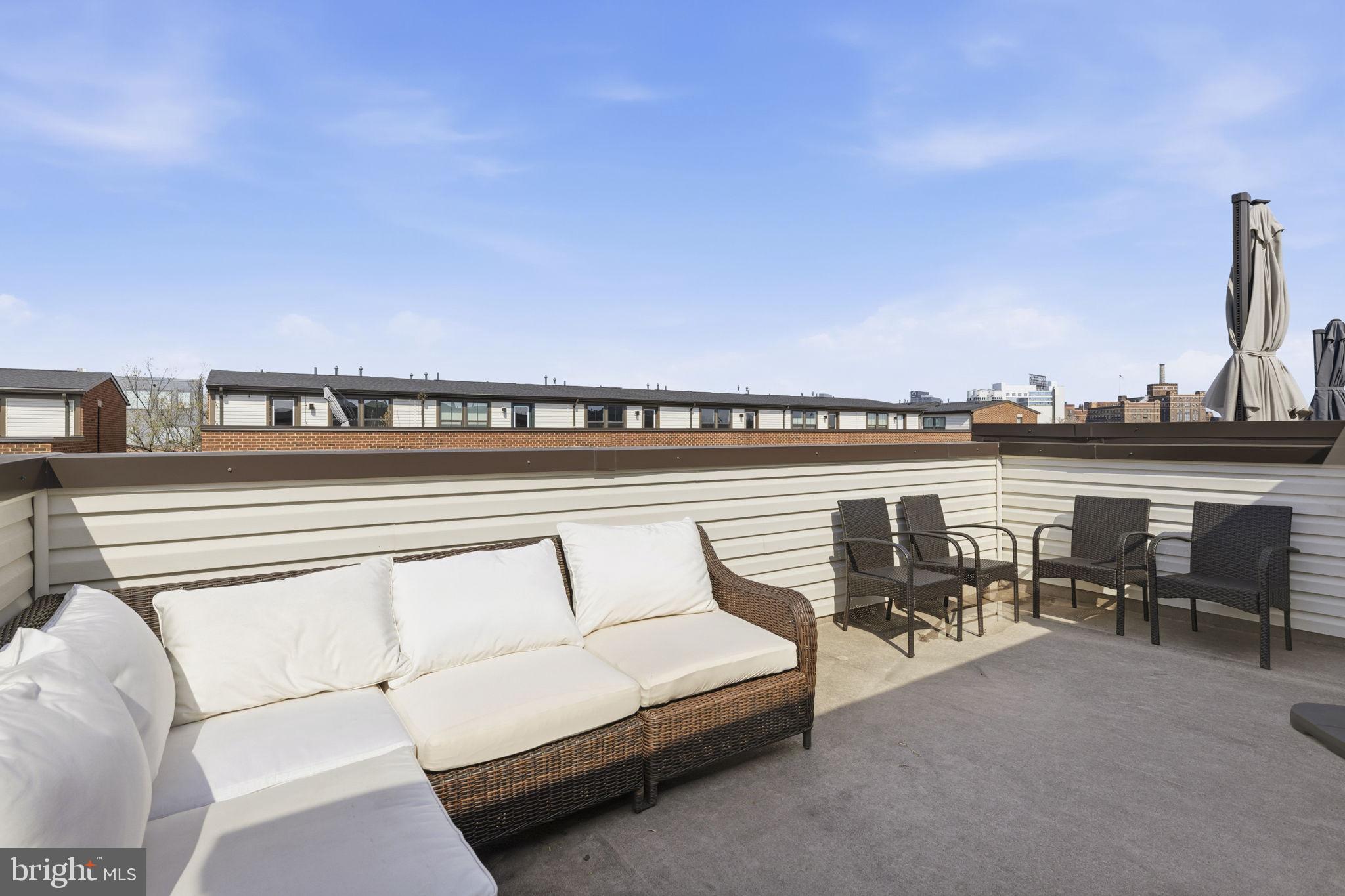 LOCUST POINT - Residential