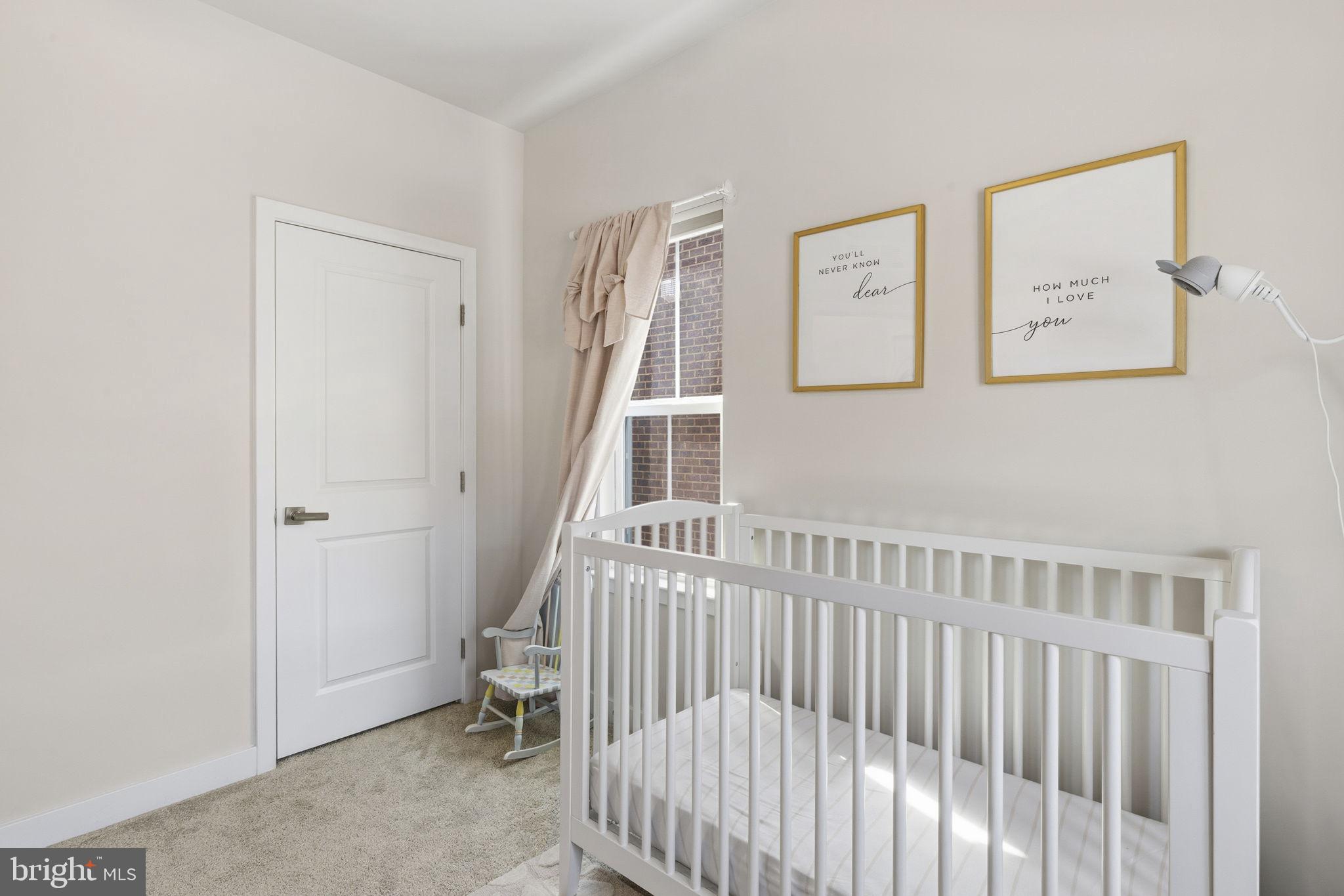 LOCUST POINT - Residential