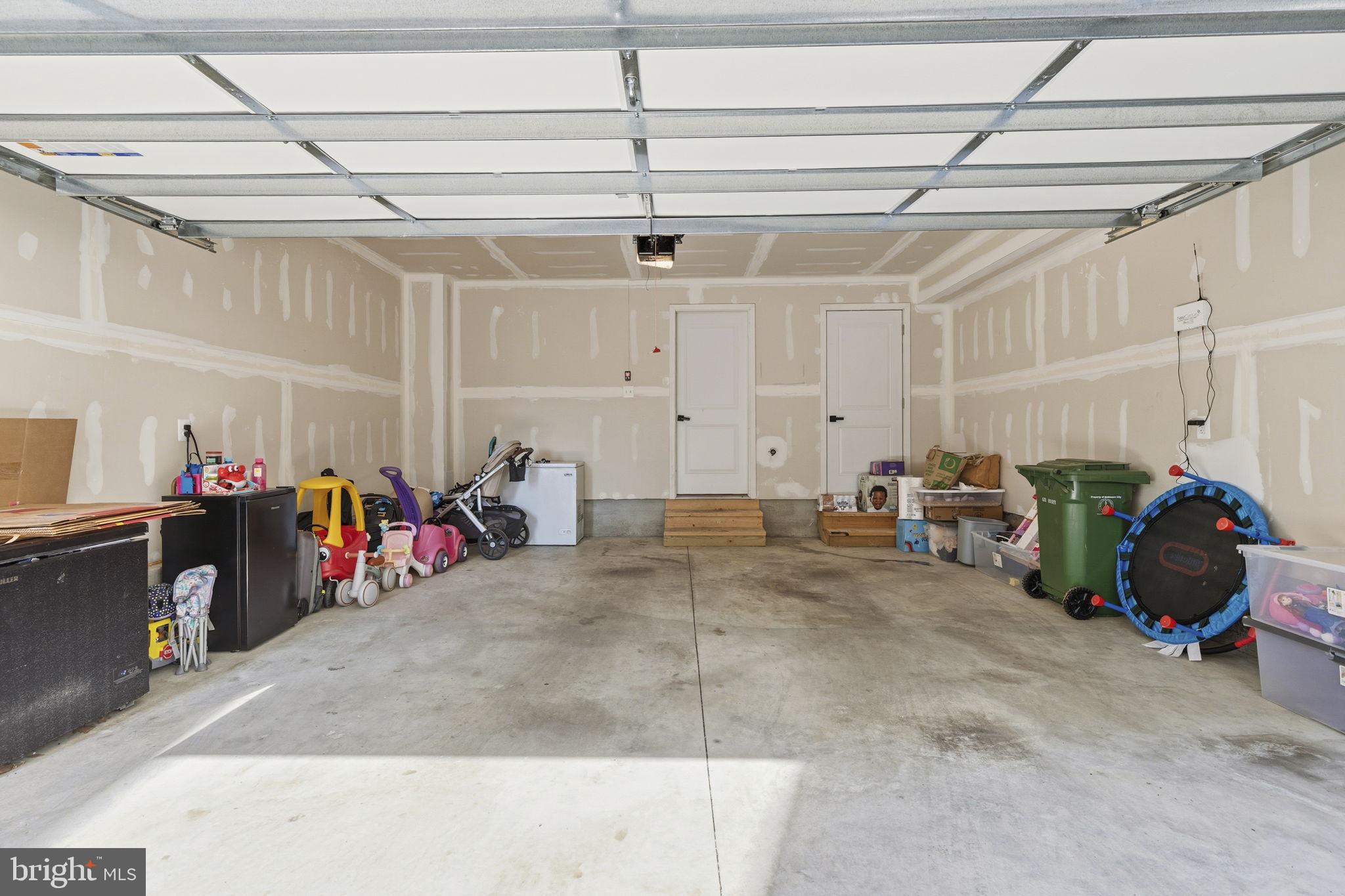 LOCUST POINT - Residential