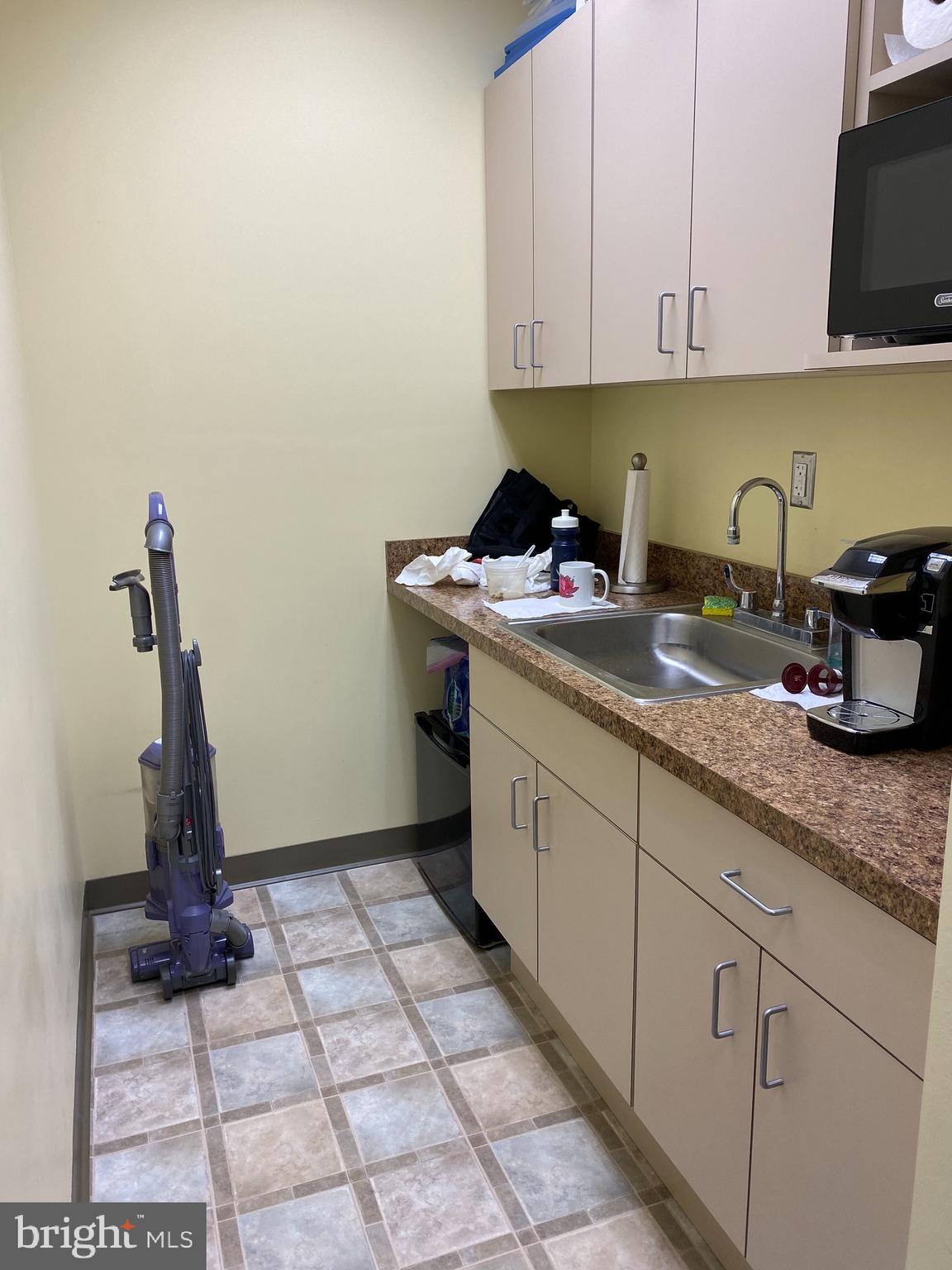 34 MANCHESTER AVENUE