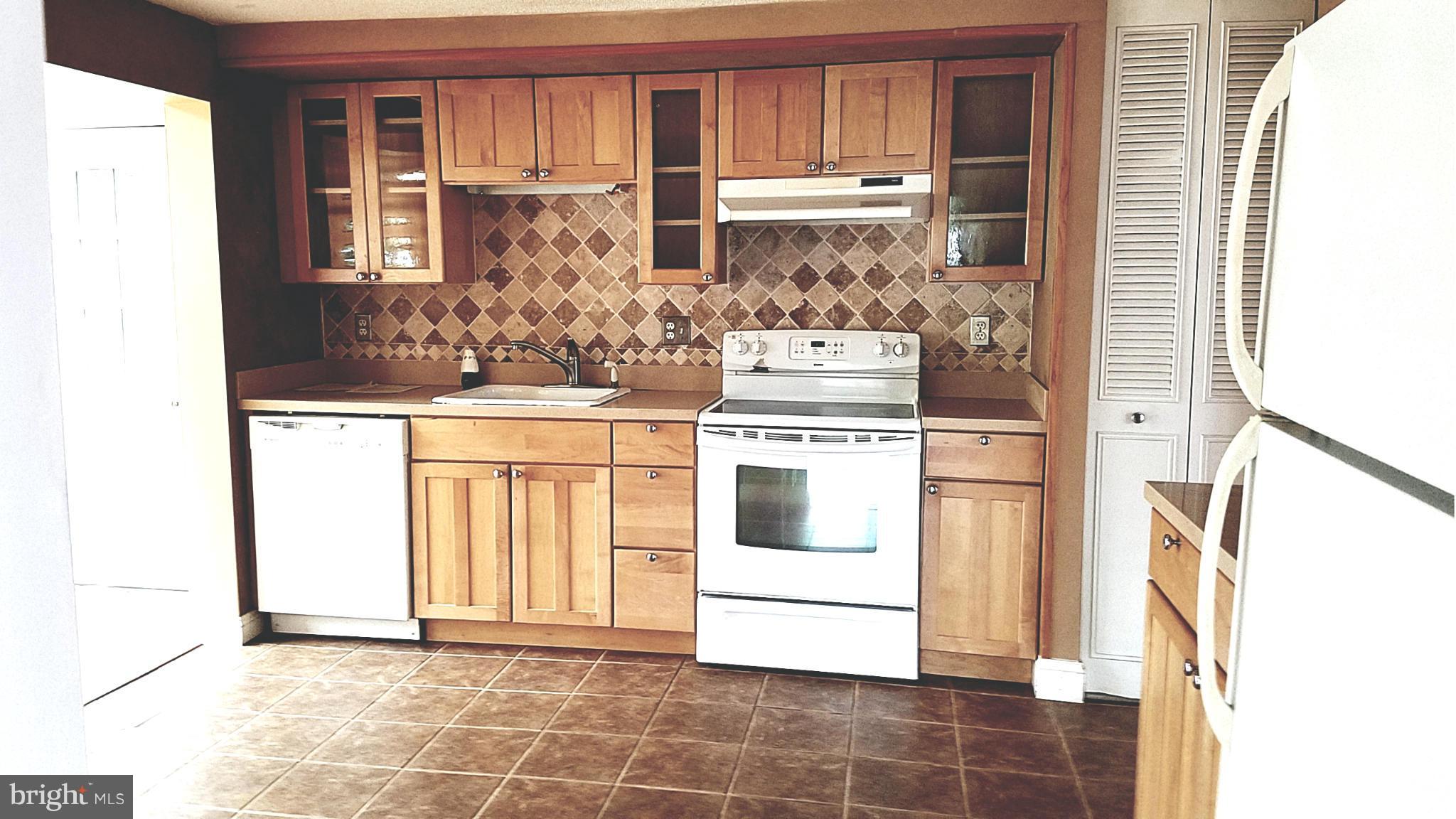 LONG REACH - Residential