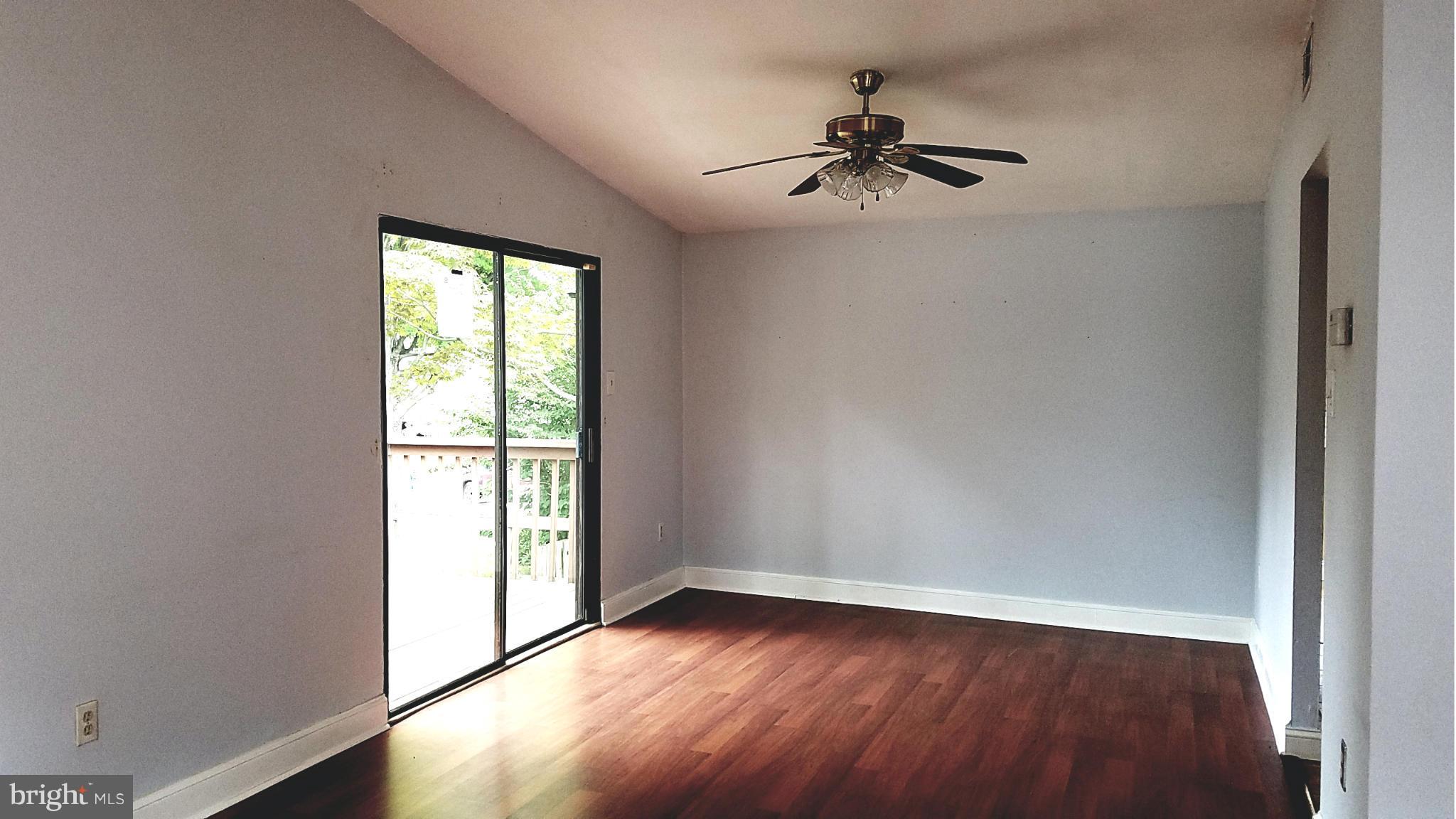 LONG REACH - Residential