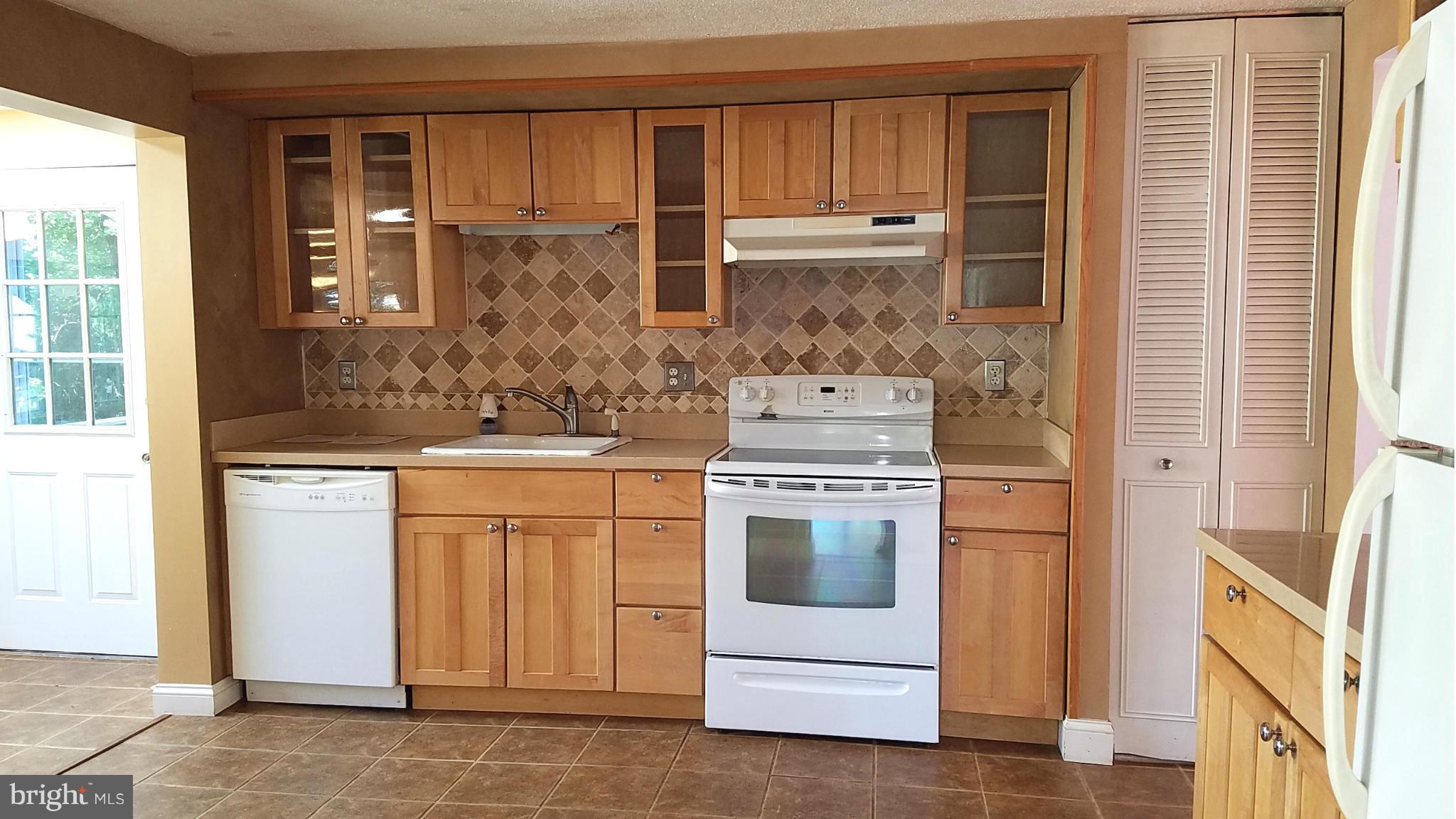 LONG REACH - Residential