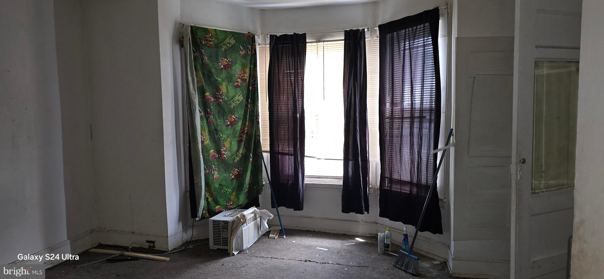 MAYFAIR - Residential