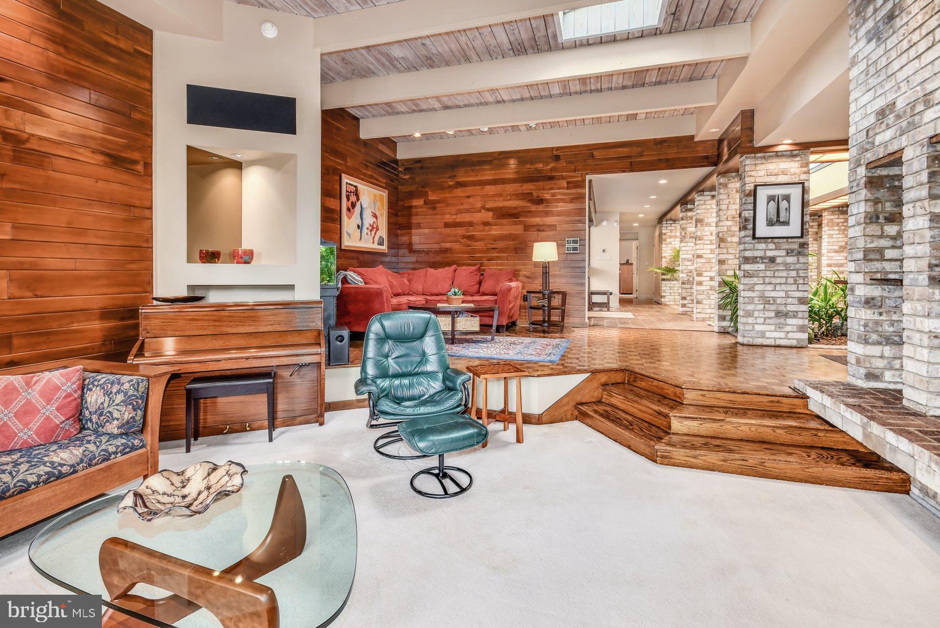 SALISBURY HILLS - Residential