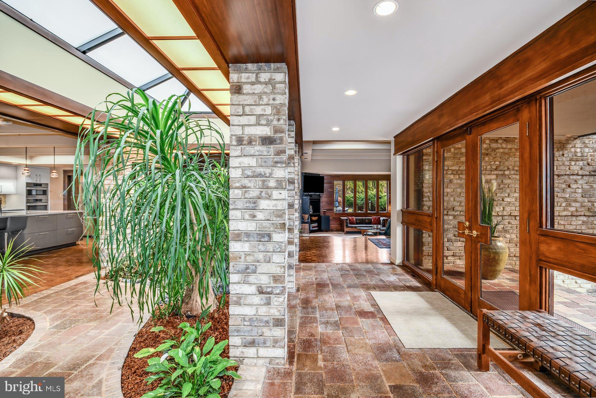 SALISBURY HILLS - Residential