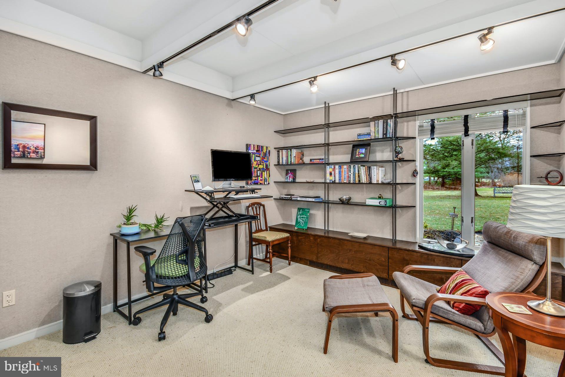 SALISBURY HILLS - Residential