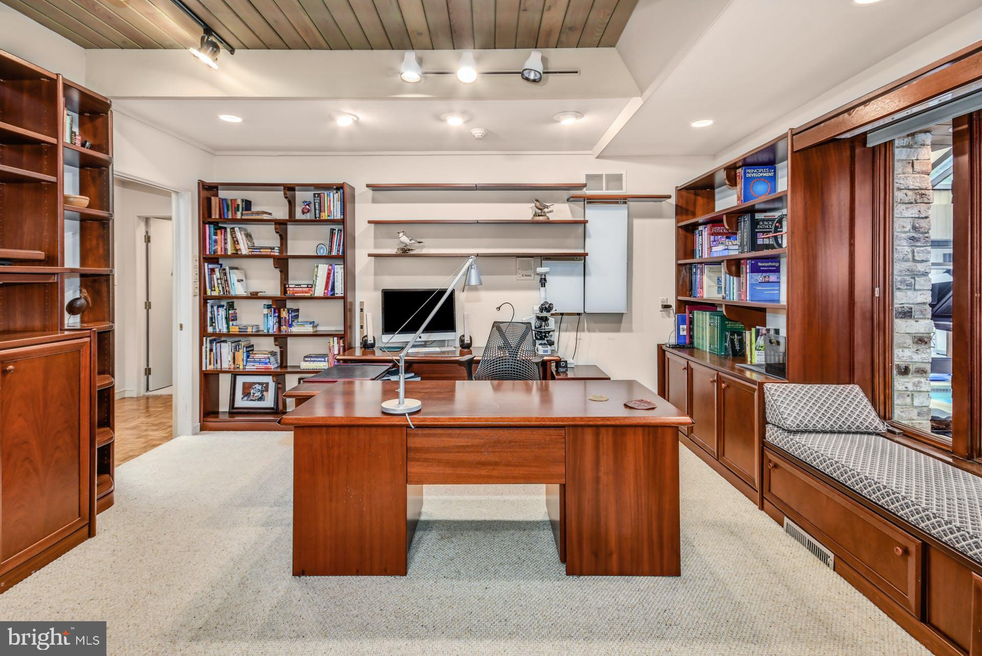 SALISBURY HILLS - Residential