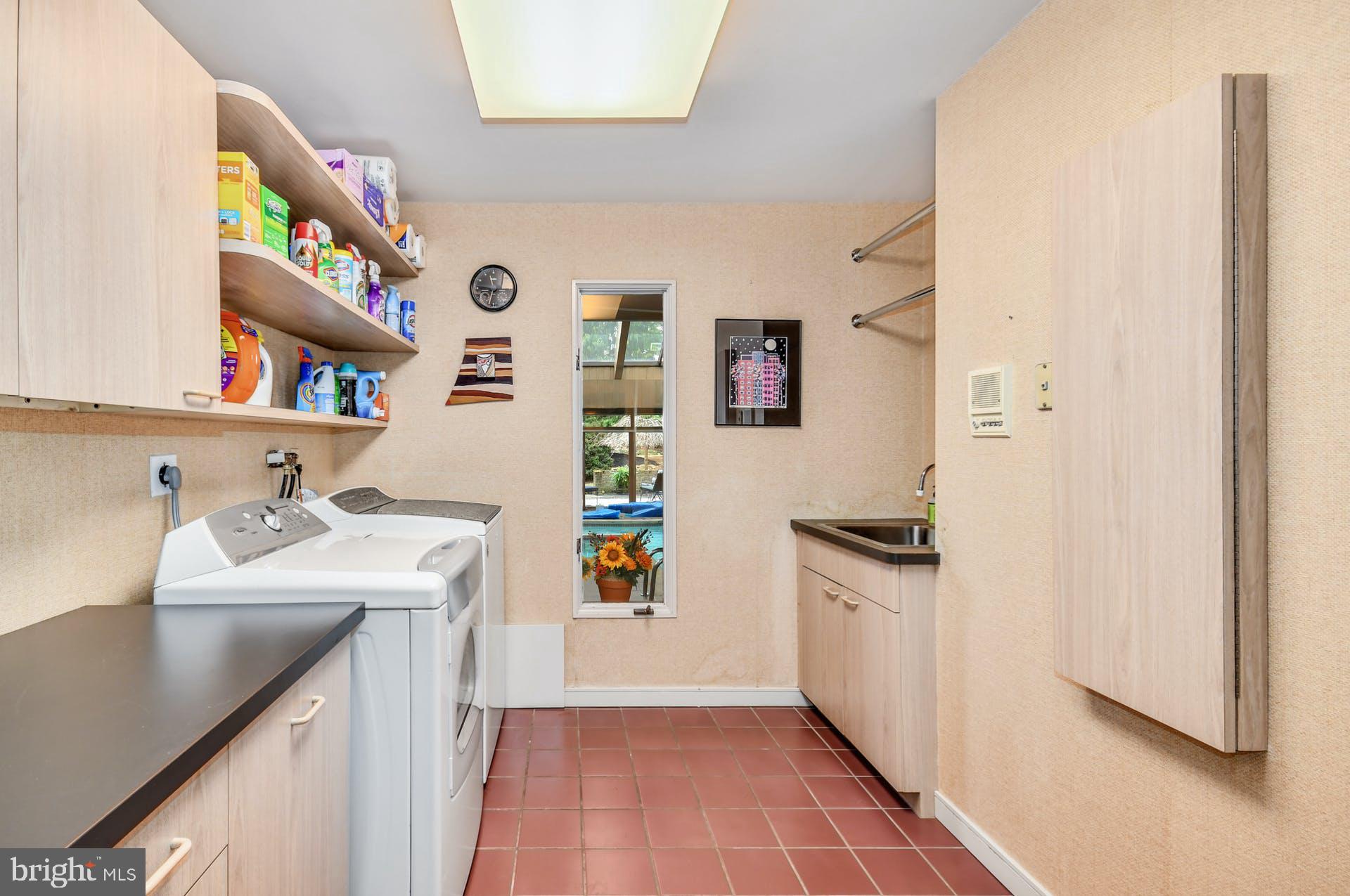 SALISBURY HILLS - Residential