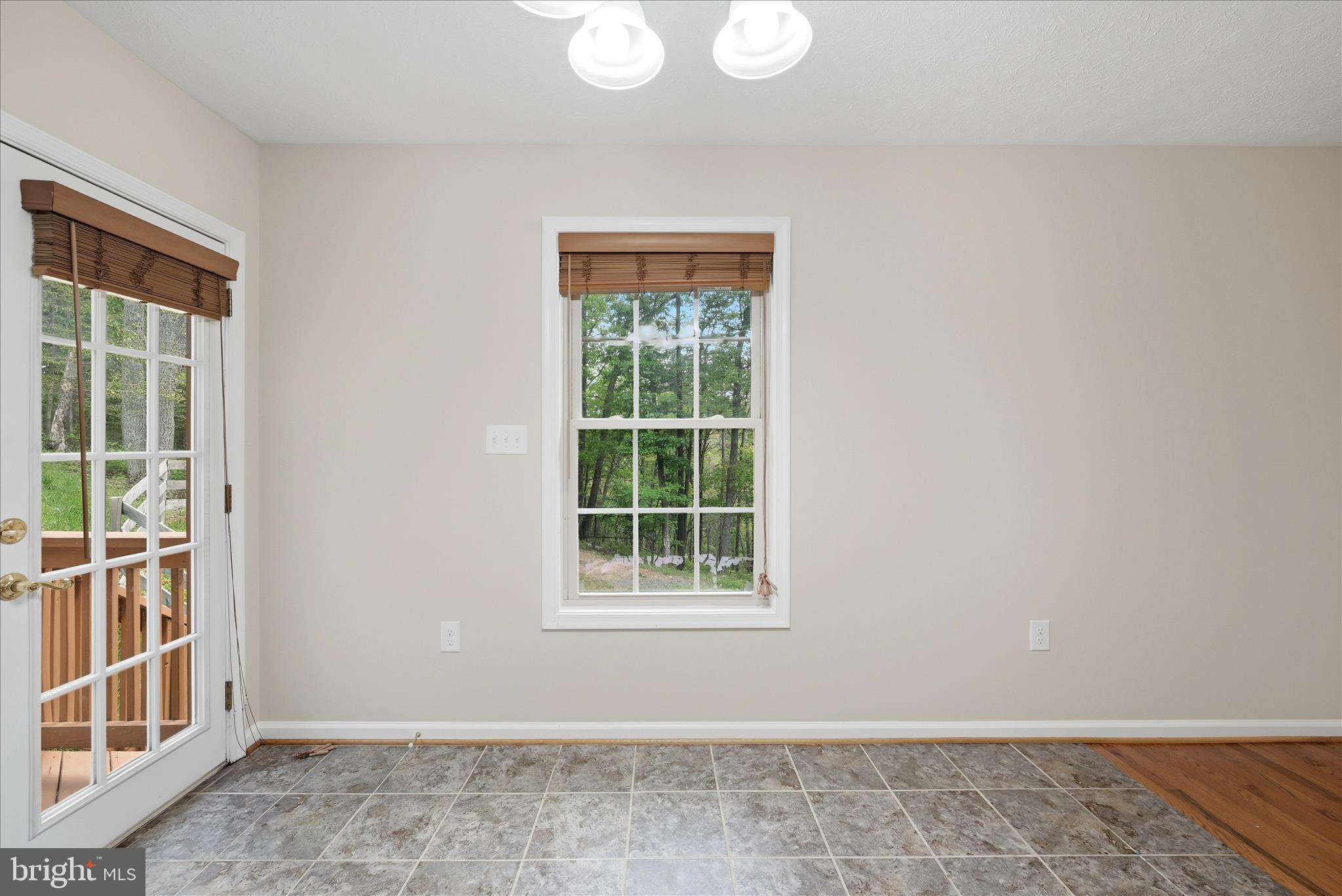 SHEN FARMS CHAIN SPRING - Residential