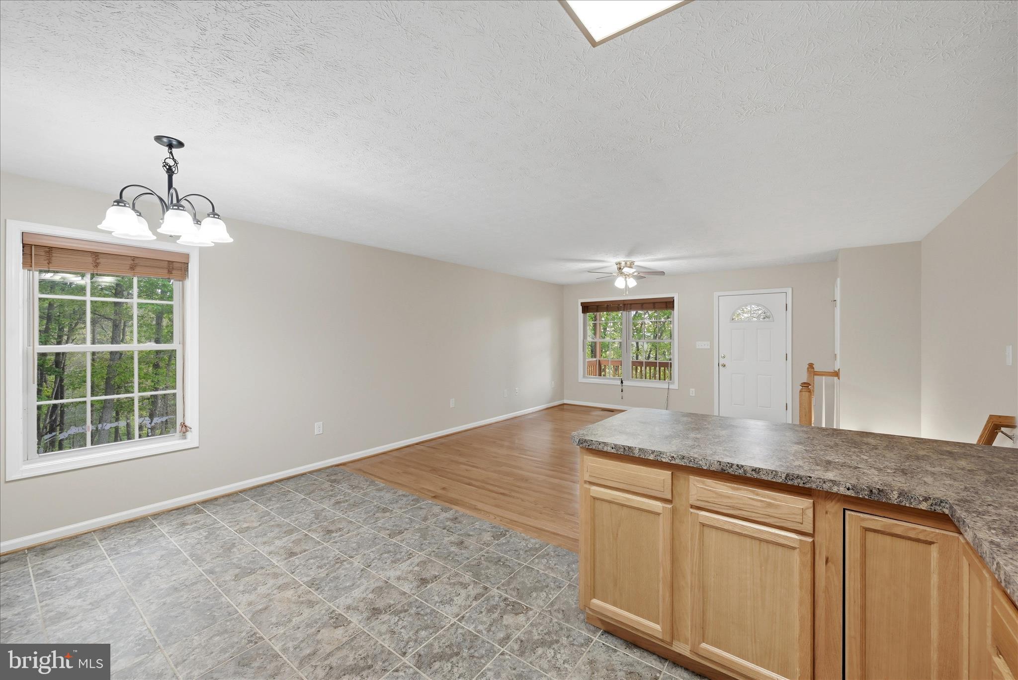SHEN FARMS CHAIN SPRING - Residential