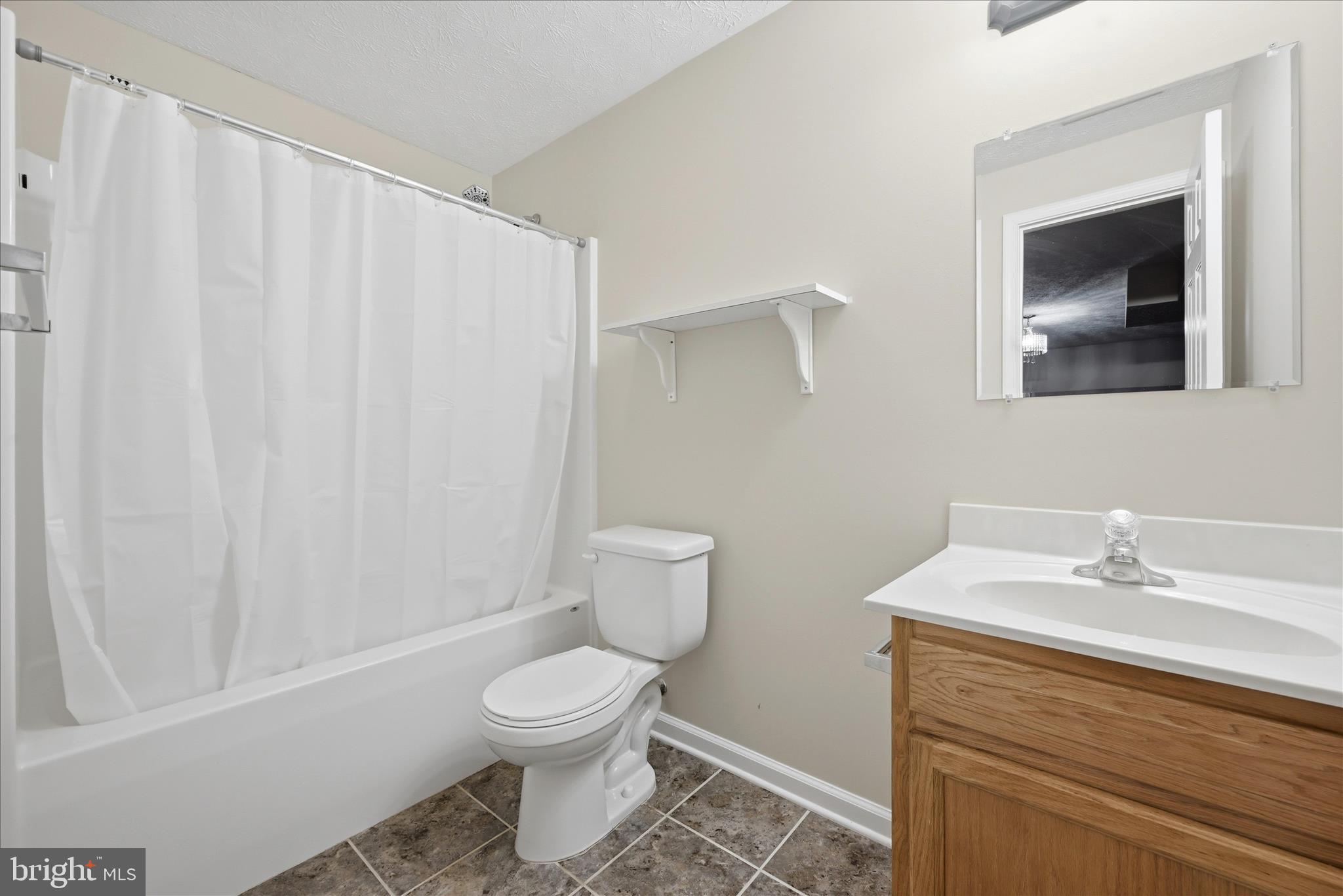 SHEN FARMS CHAIN SPRING - Residential