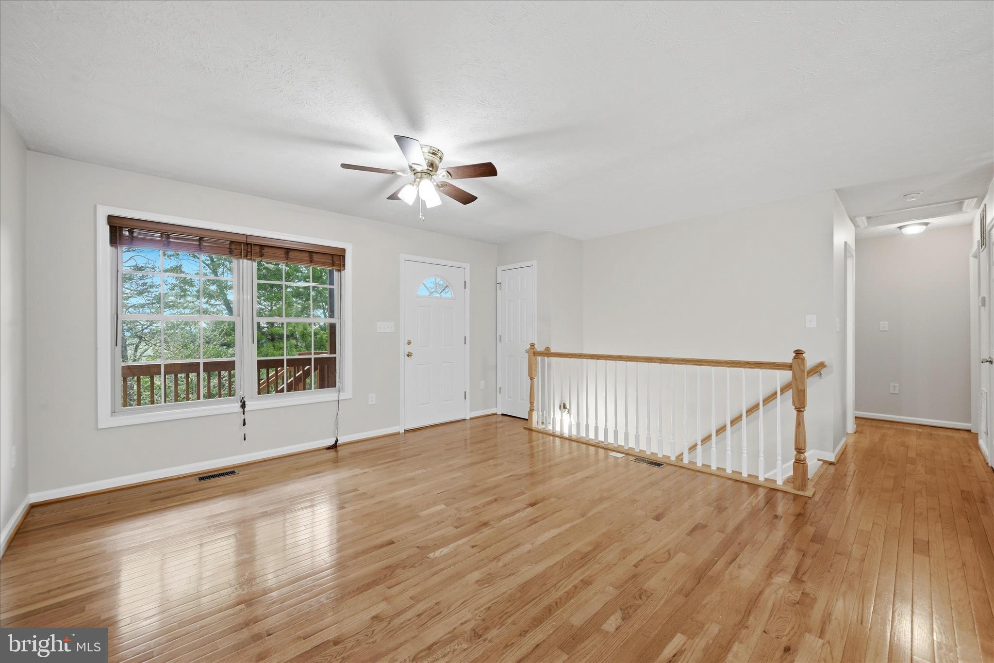 SHEN FARMS CHAIN SPRING - Residential