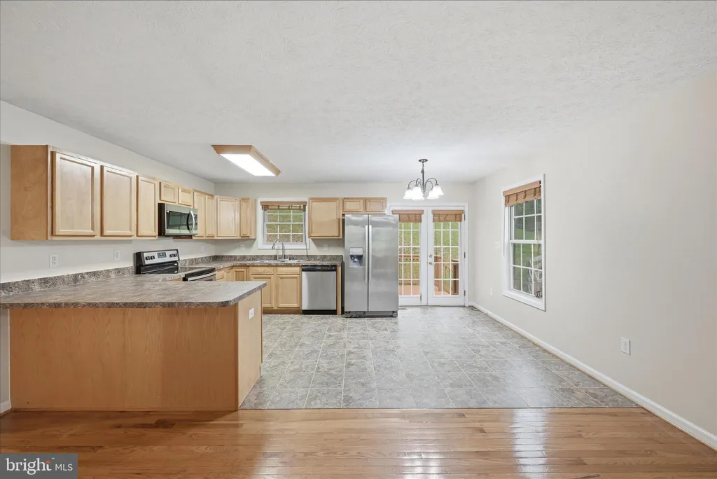 Additional image 13 of 142 Spring Hollow Road, Front Royal, VA 22630