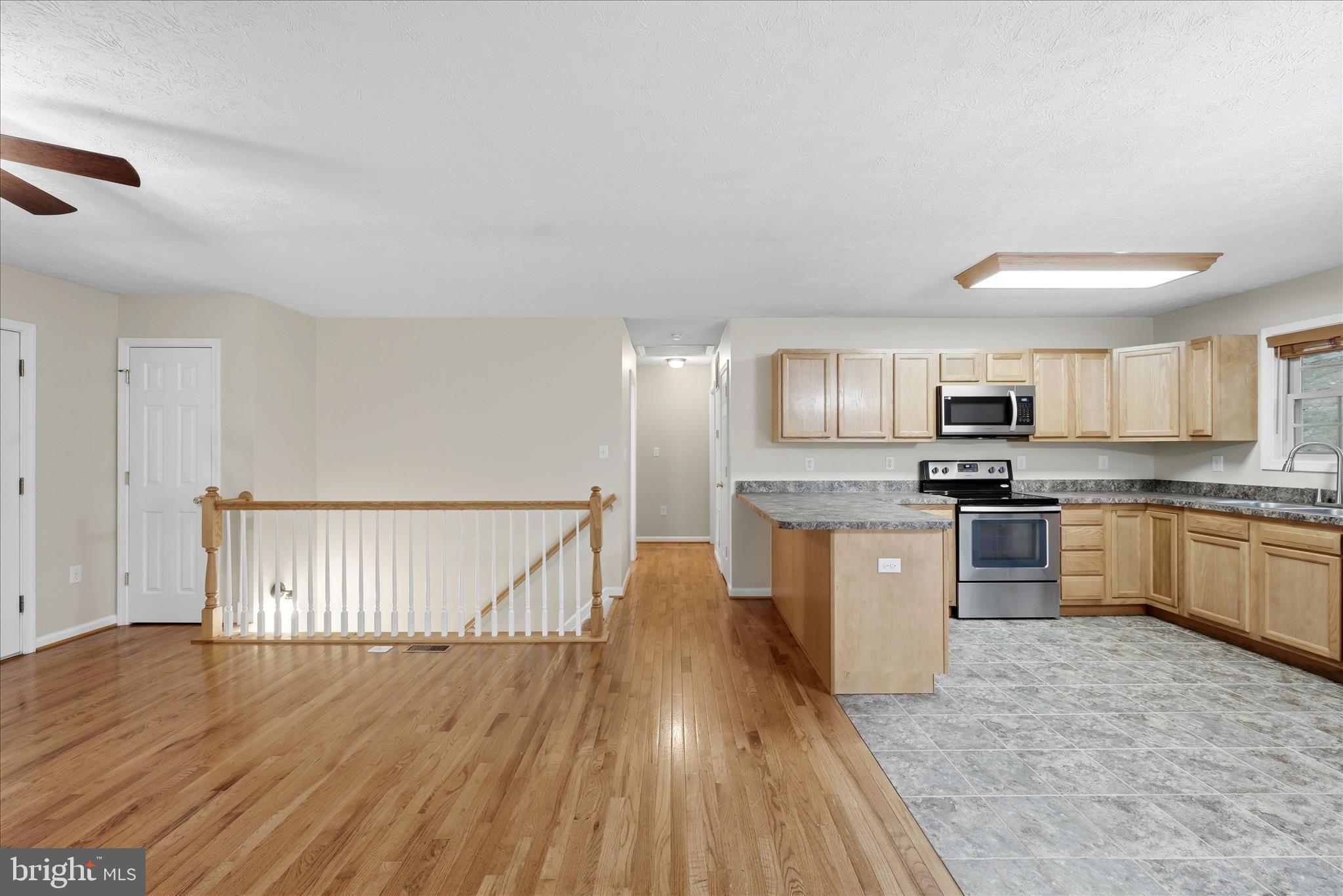 SHEN FARMS CHAIN SPRING - Residential