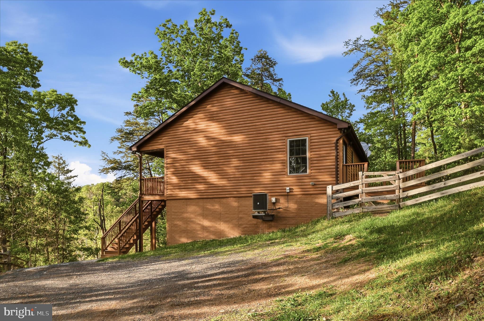 SHEN FARMS CHAIN SPRING - Residential