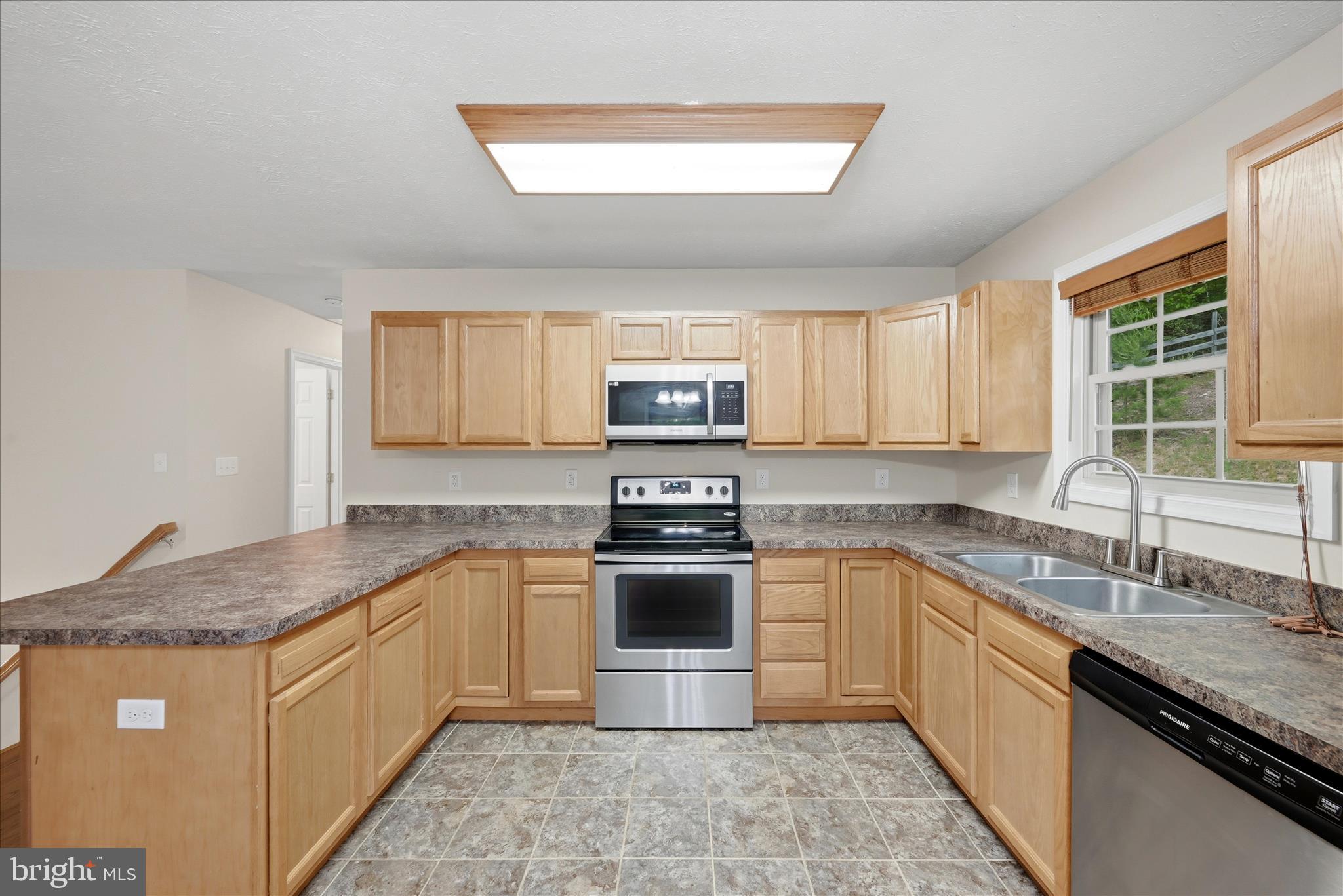 SHEN FARMS CHAIN SPRING - Residential