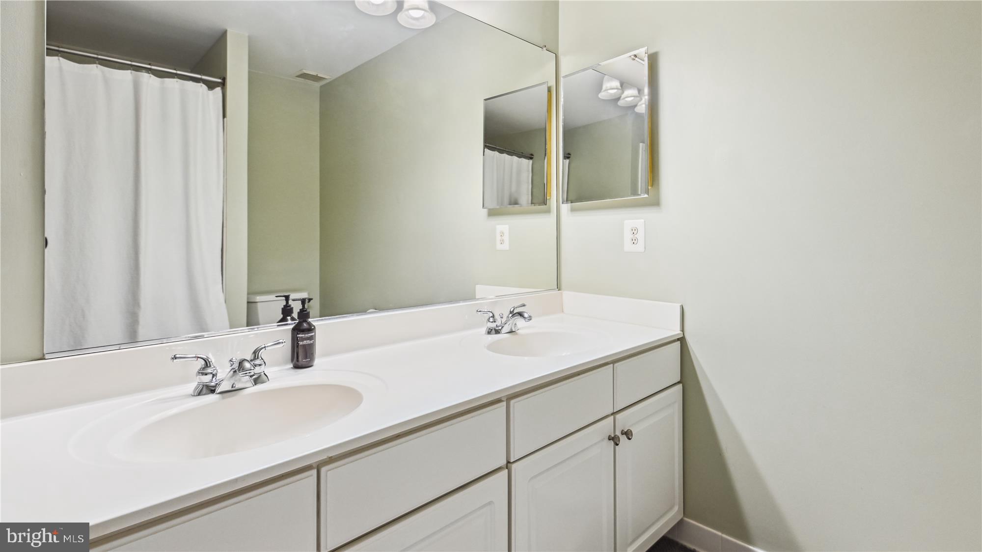 WEST MARKET - Residential Lease