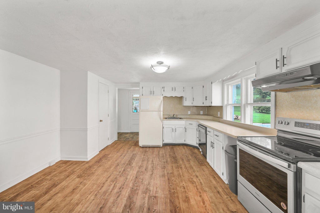 Photo of 1305 Kramer Mill Road, DENVER, PA 17517 (MLS # PALA2094912)