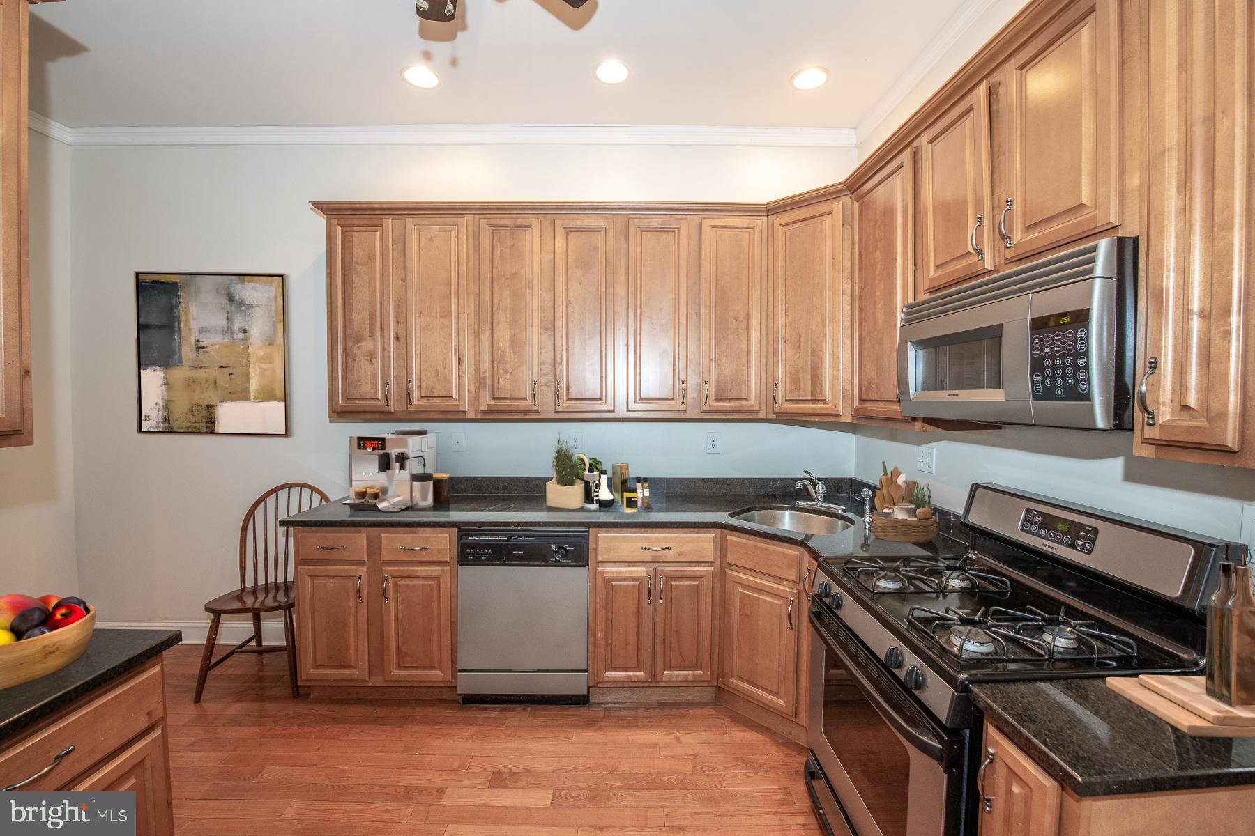 DICKINSON NARROWS - Residential