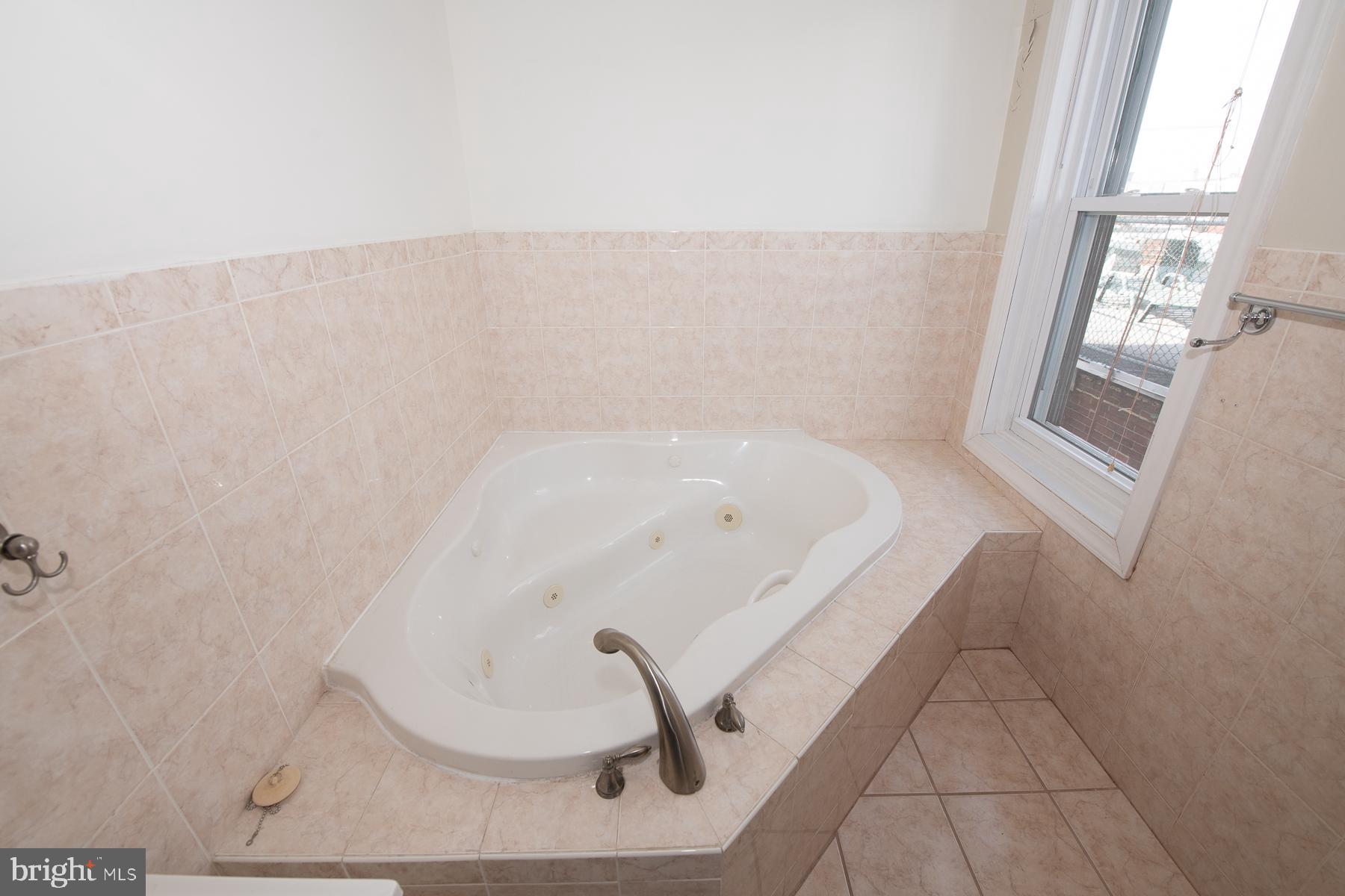 DICKINSON NARROWS - Residential