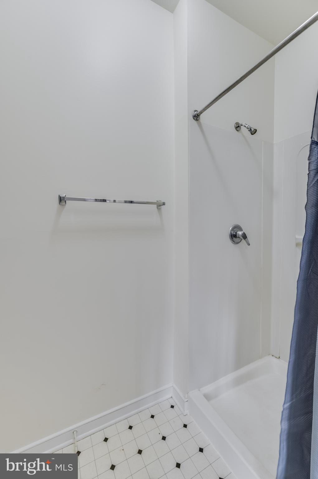 RIVERGATE II - Residential