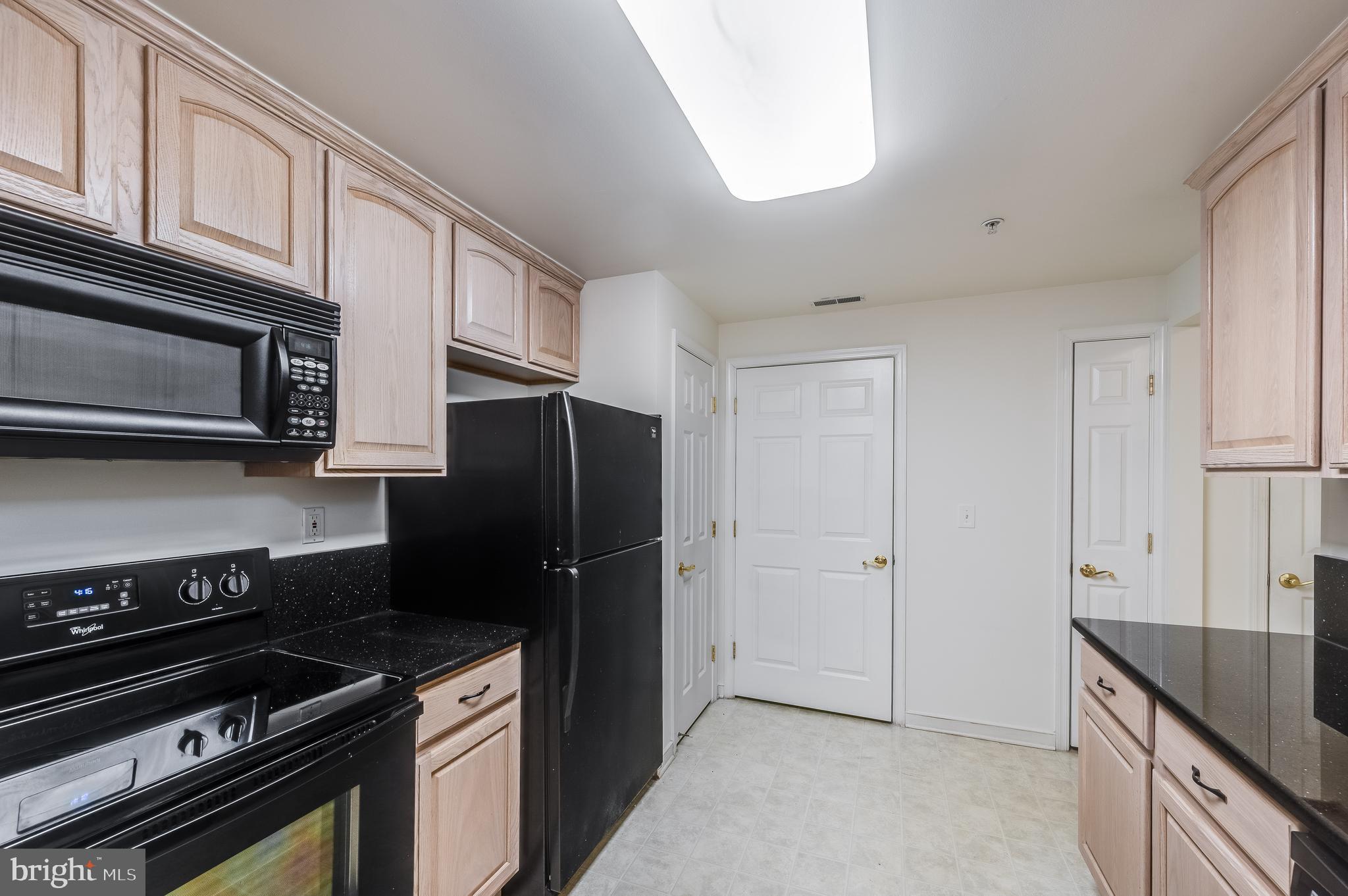 RIVERGATE II - Residential