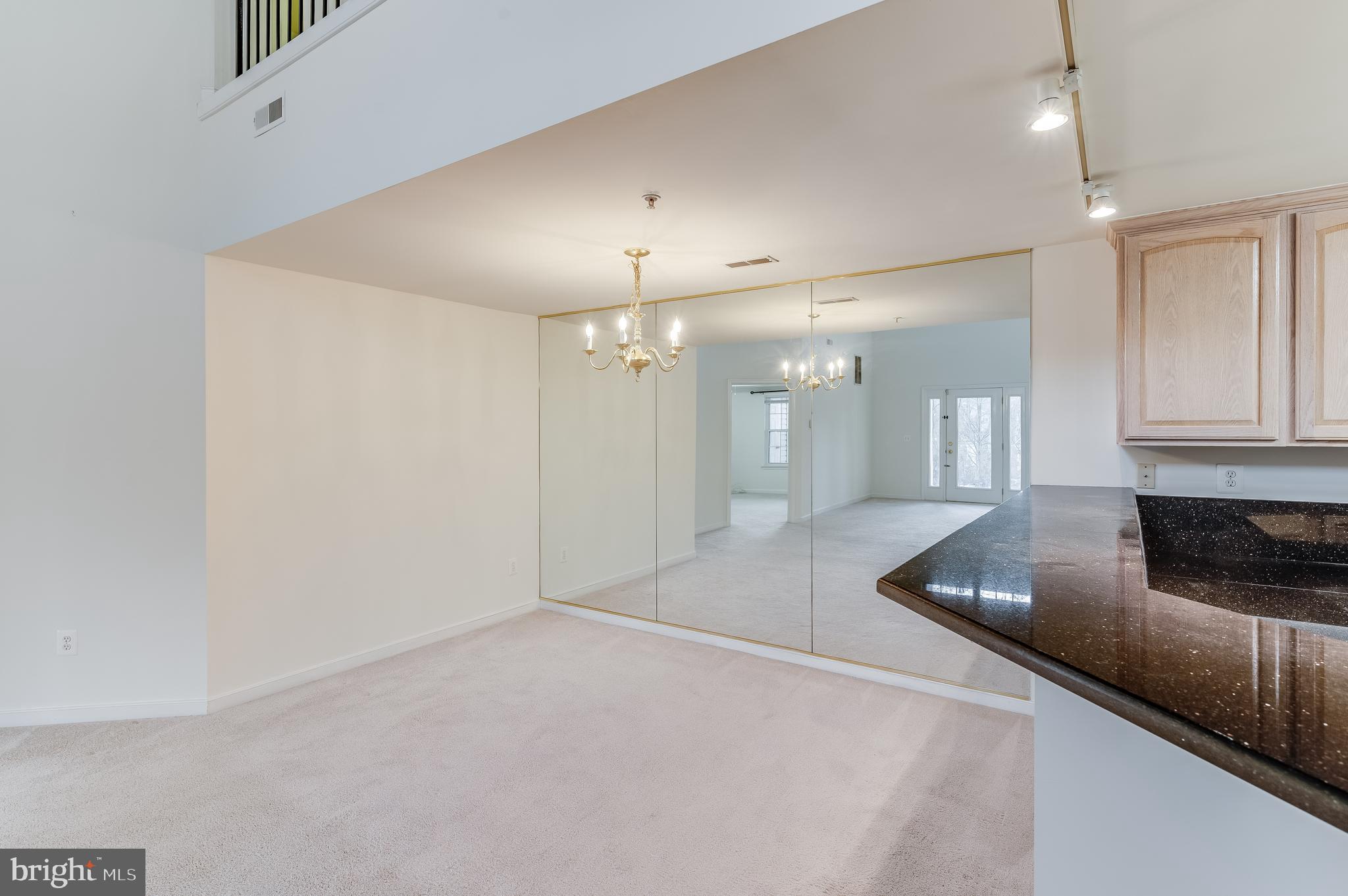 RIVERGATE II - Residential