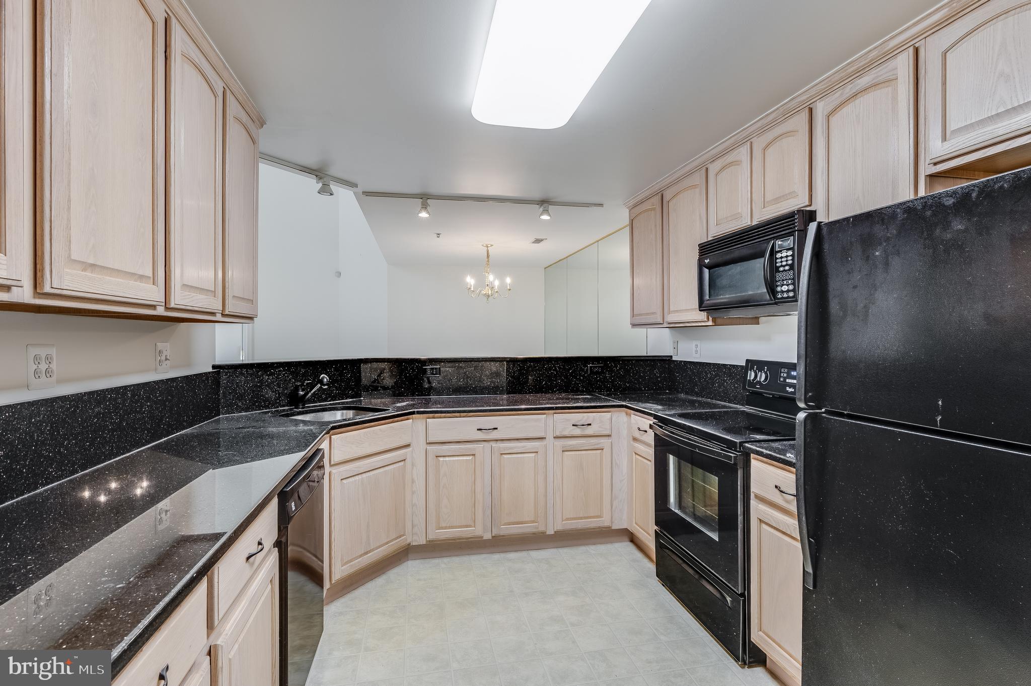 RIVERGATE II - Residential