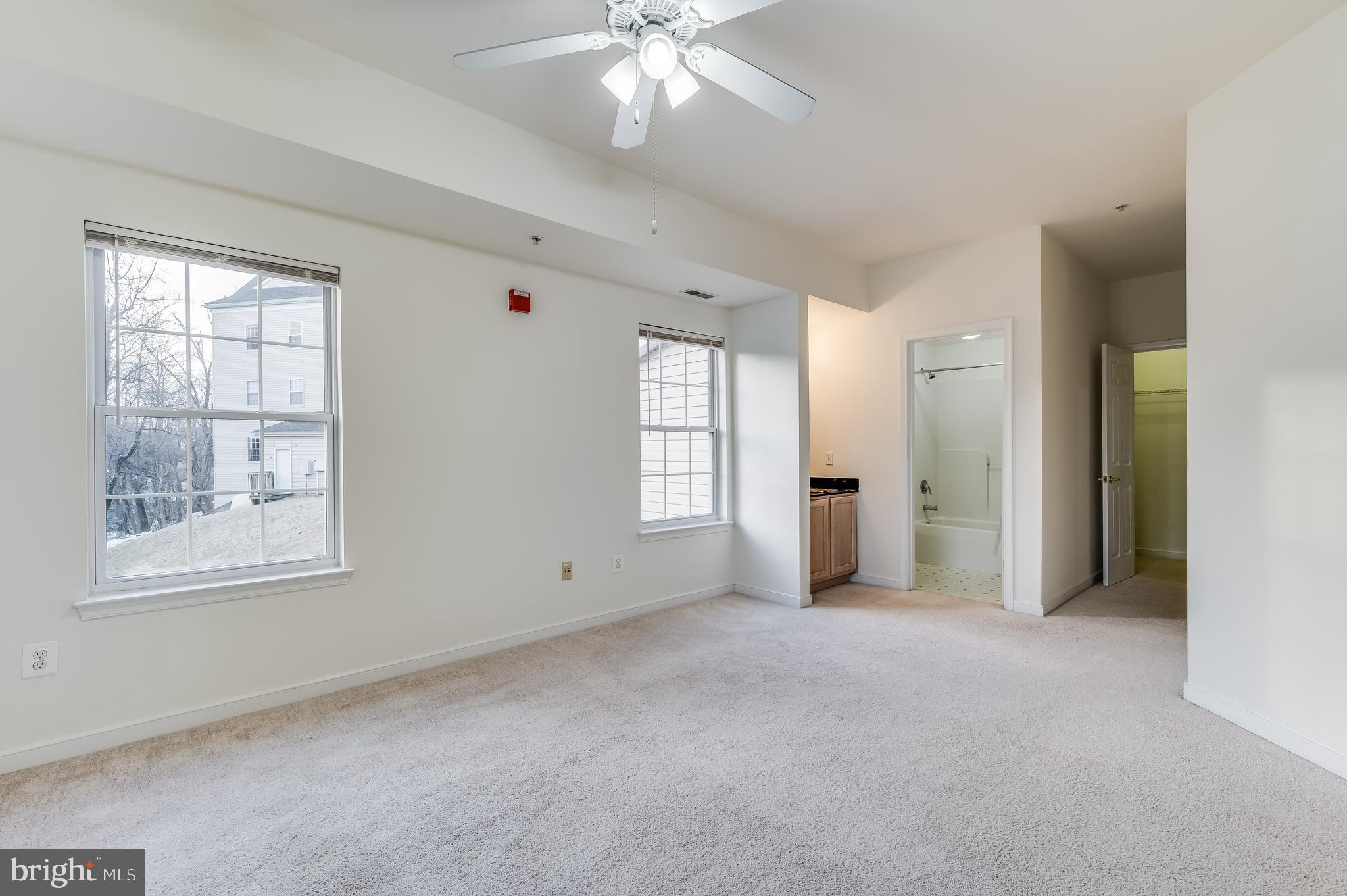 RIVERGATE II - Residential