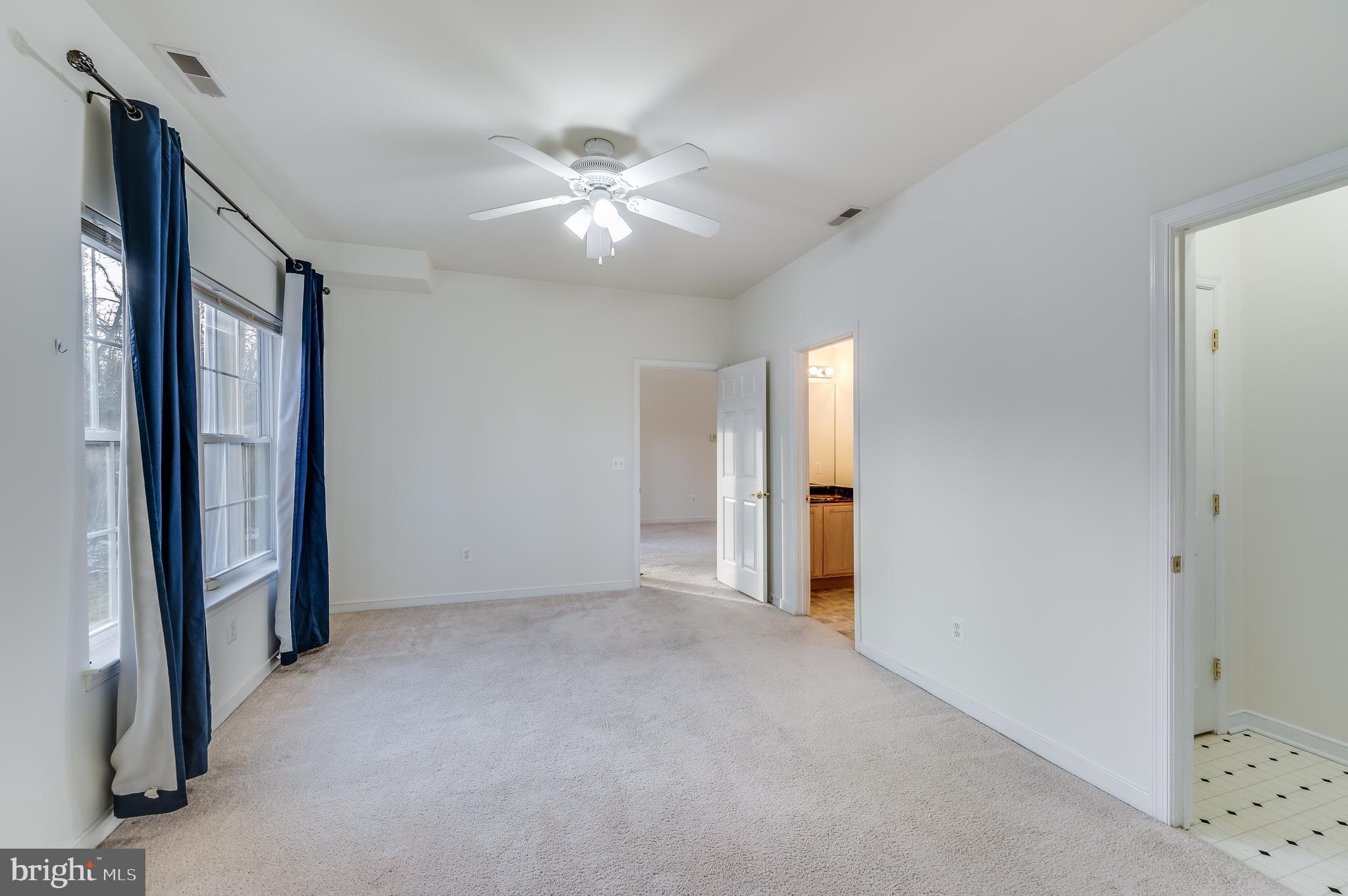 RIVERGATE II - Residential