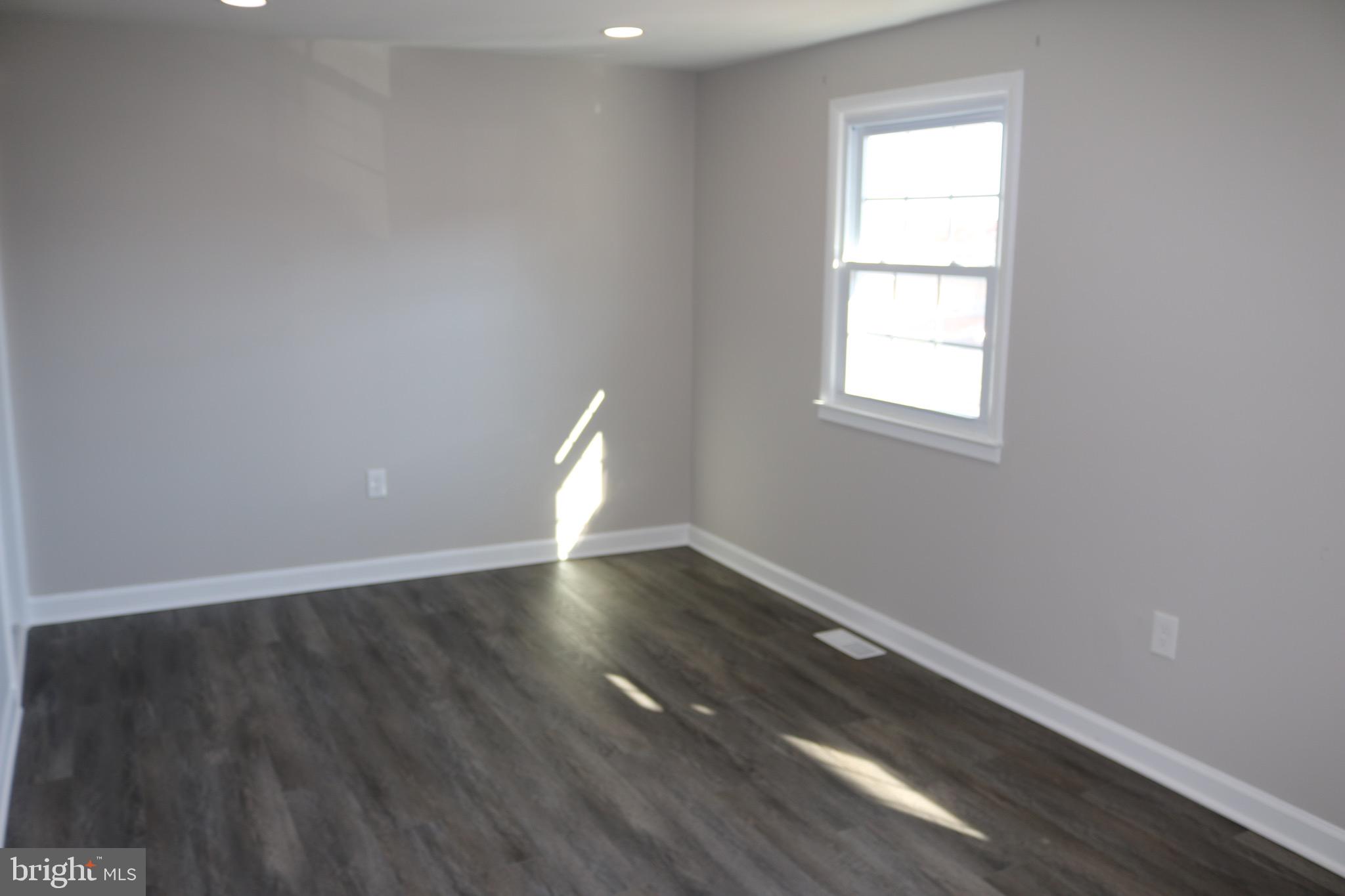 WILLIAMSTOWN - Residential Lease