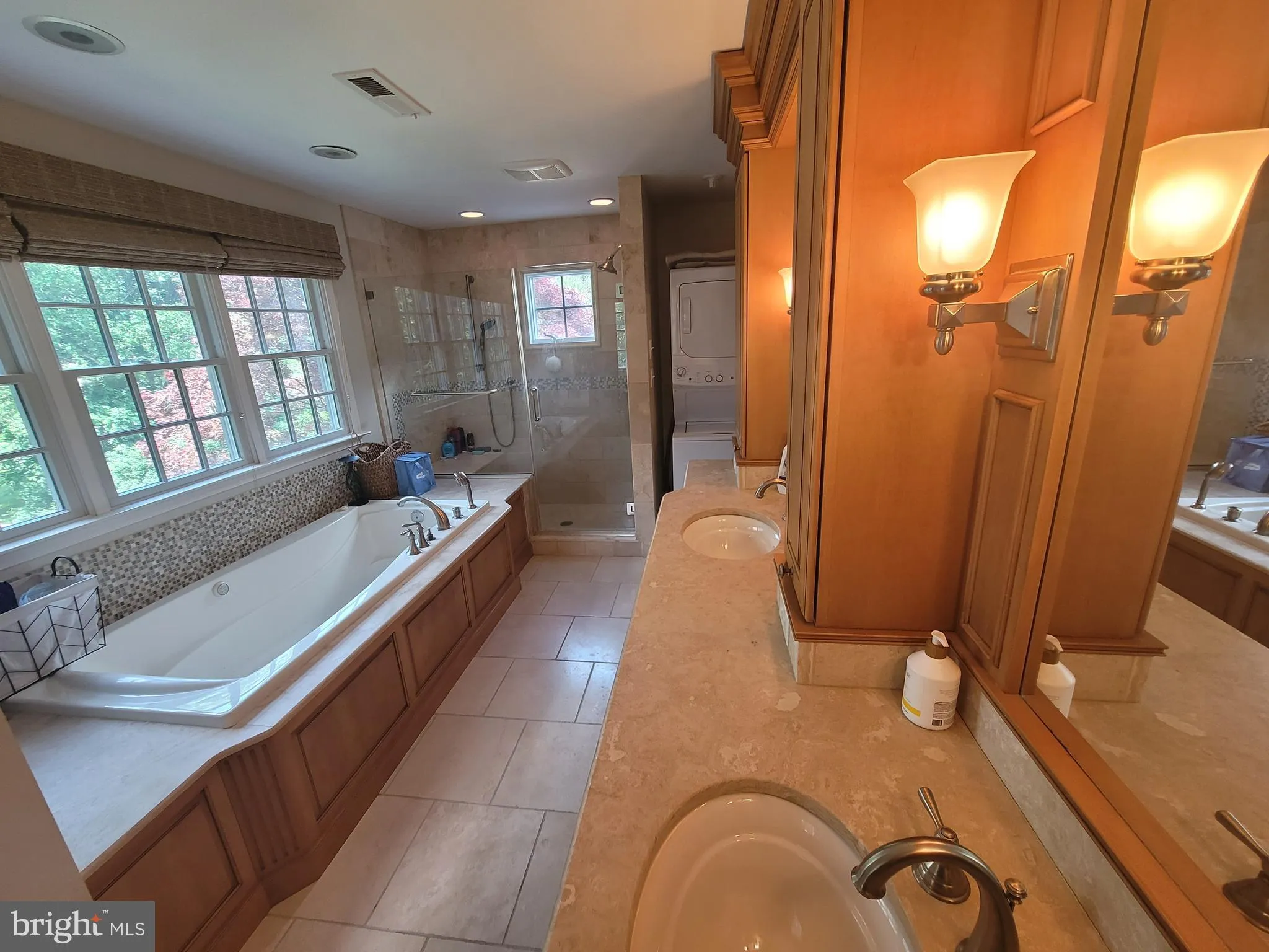 Phoenix, Maryland 21131, United States, 4 Bedrooms Bedrooms, ,5 BathroomsBathrooms,Residential,Contingent,150250