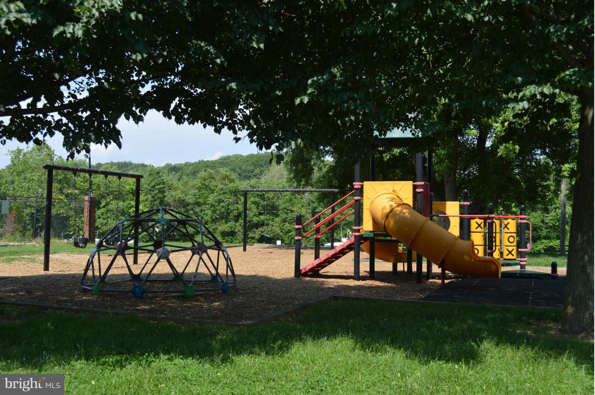 MOORINGS OF OCCOQUAN CON - Residential